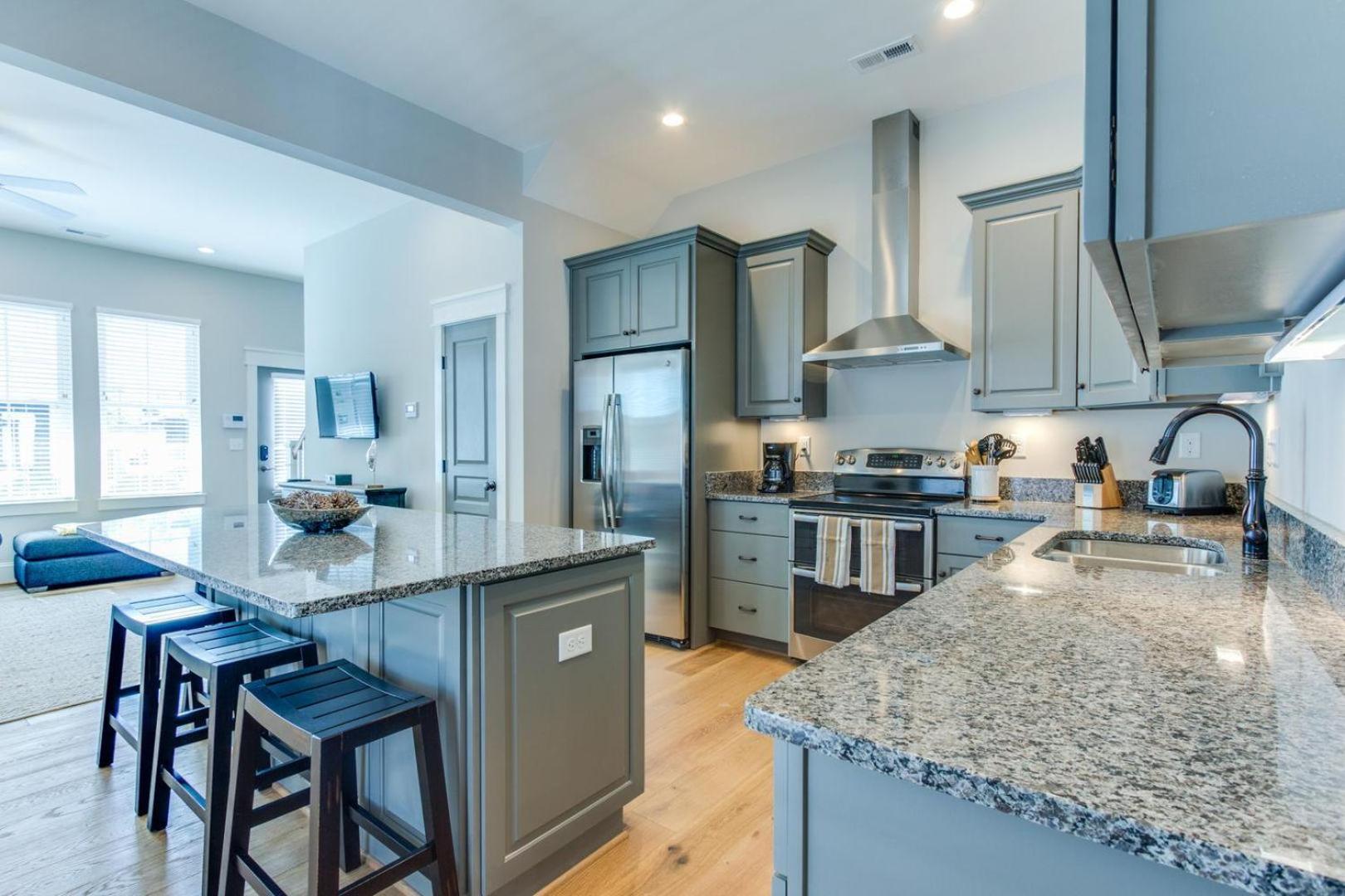 404A The Hilltop House view 5