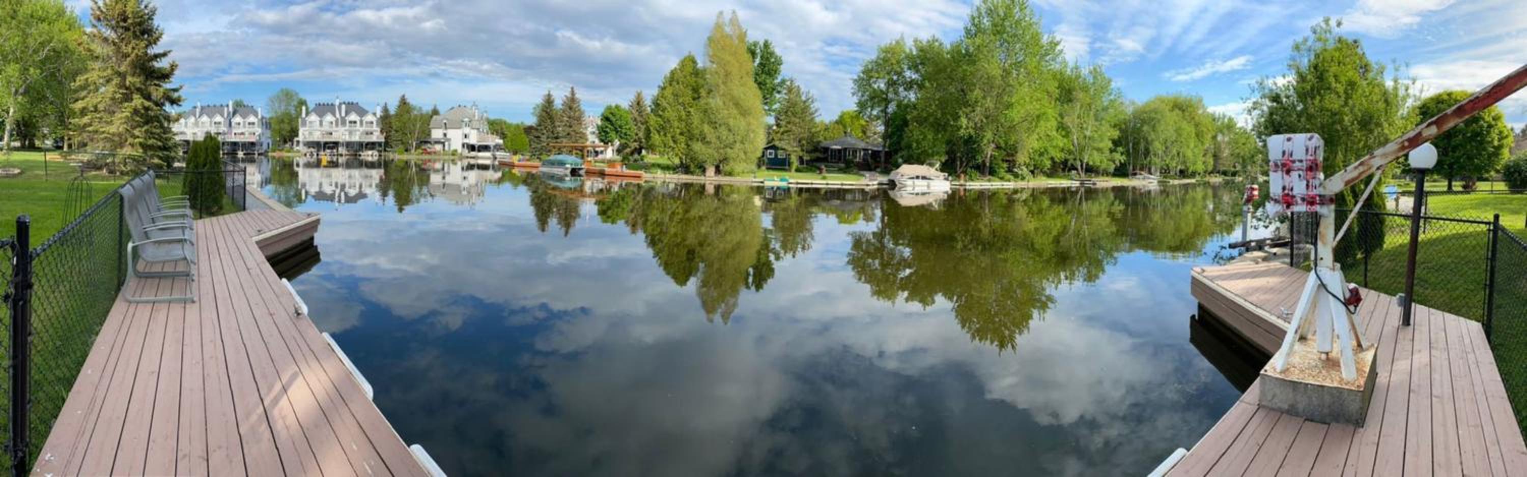 Waterfront Cottage 4 BD with Outdoor Dining, Fire Pite by GLOBALSTAY