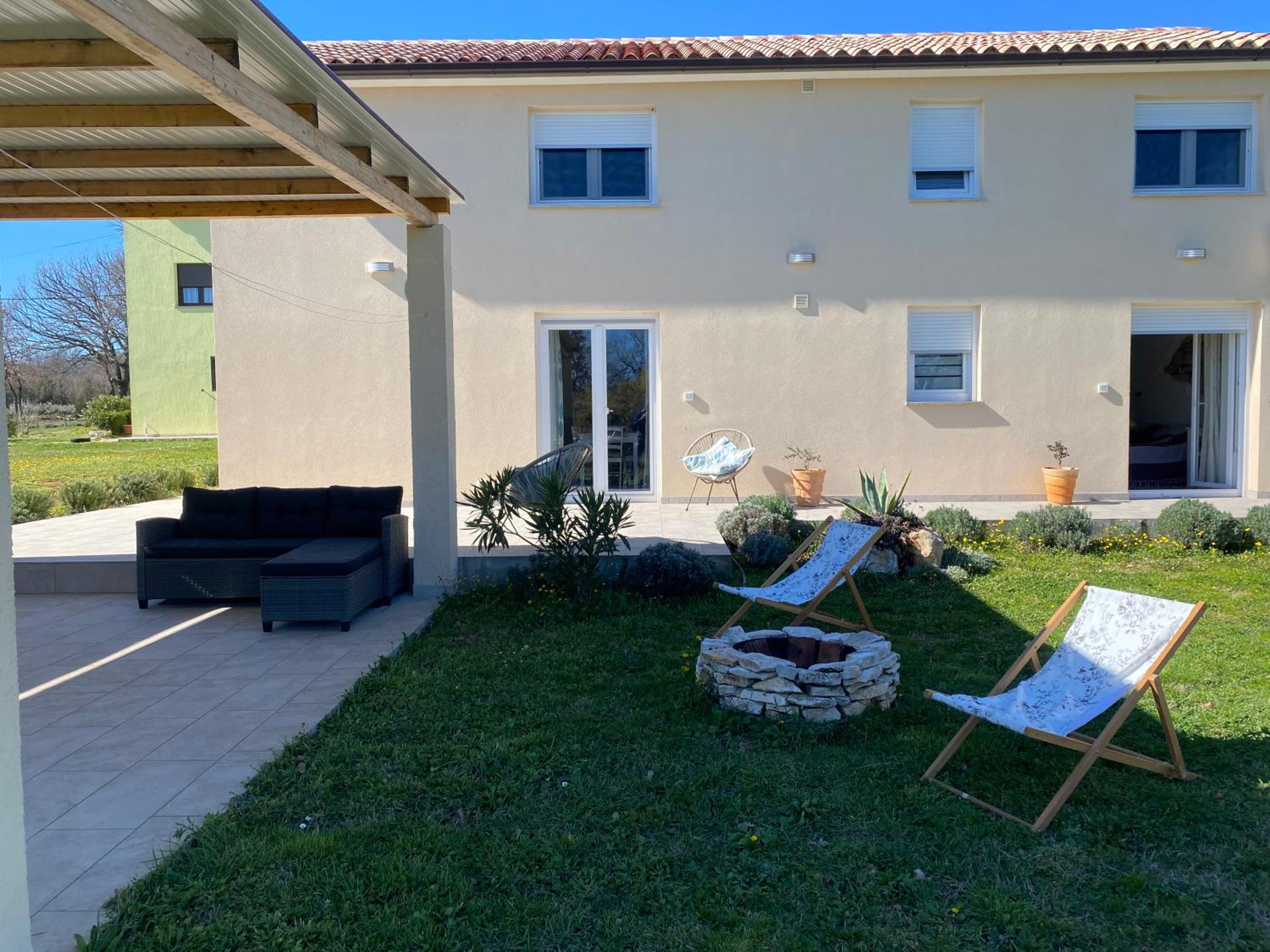 House Carla Belavici view 2