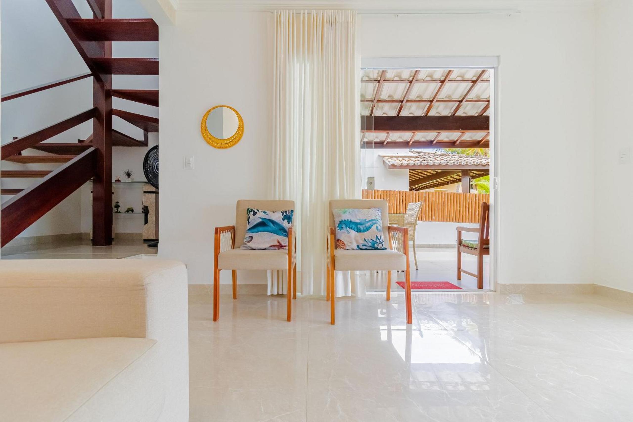 GB07 Great House 4 Suites with Pool in Guarajuba