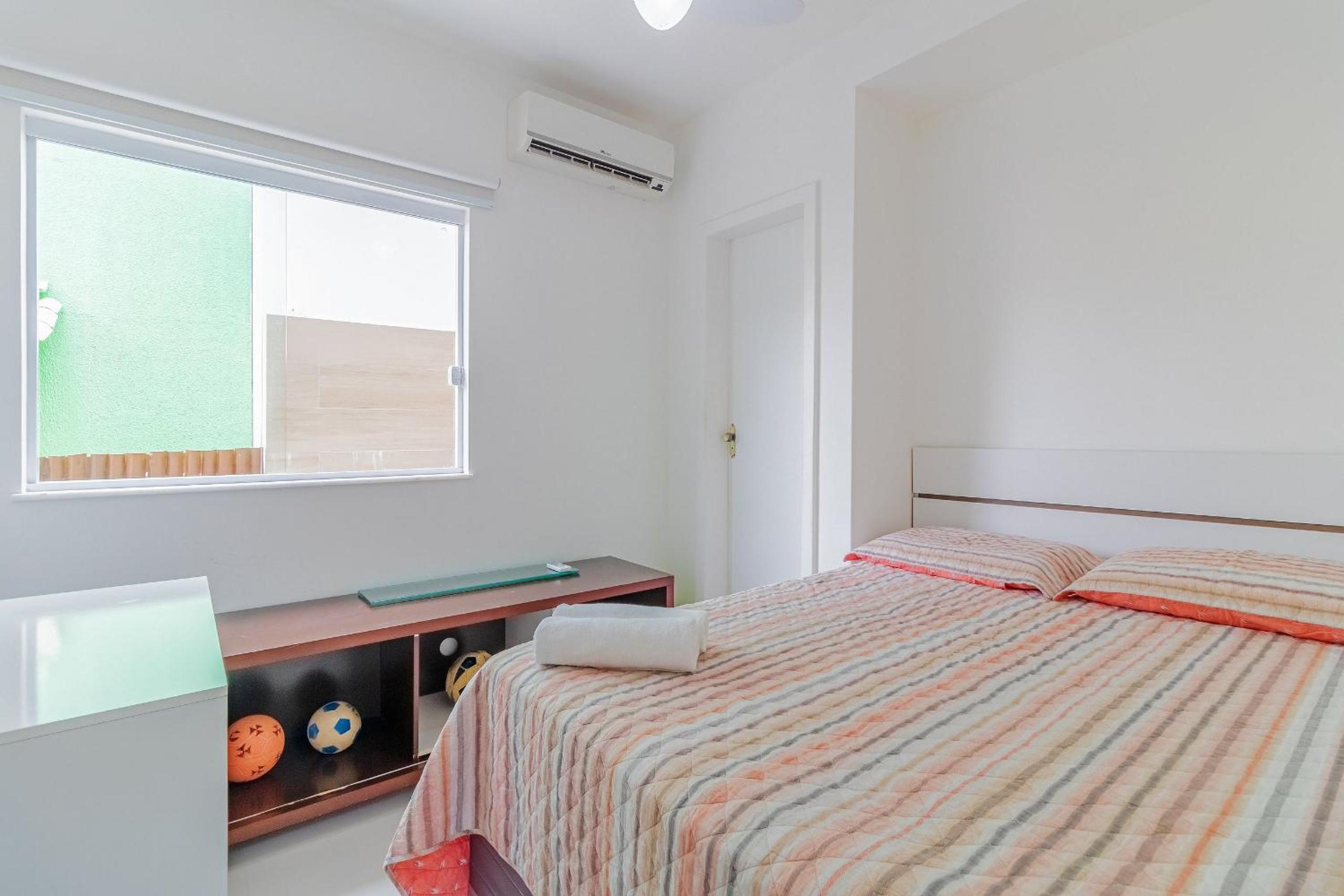 GB07 Great House 4 Suites with Pool in Guarajuba