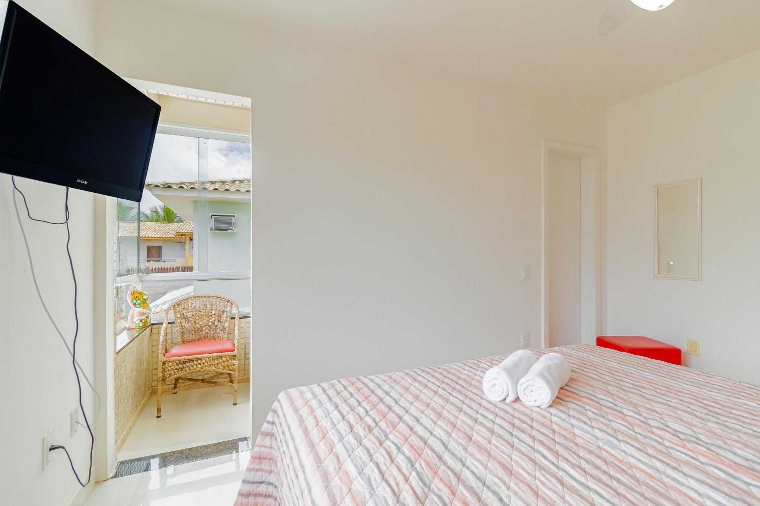 GB07 Great House 4 Suites with Pool in Guarajuba