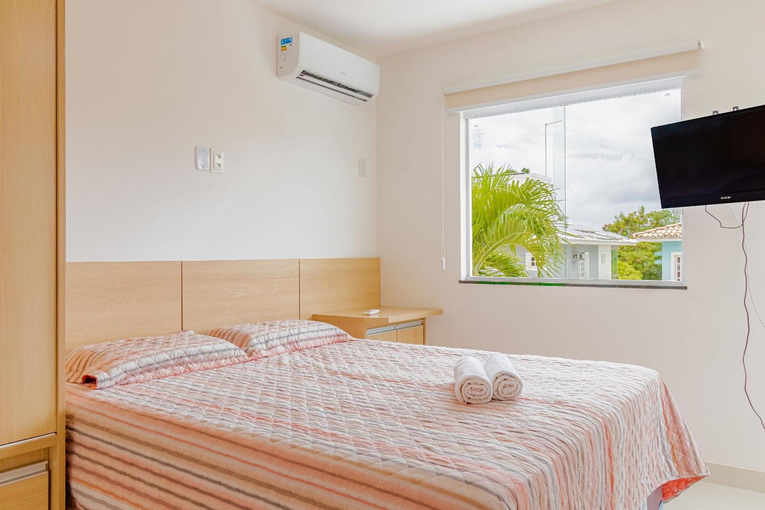 GB07 Great House 4 Suites with Pool in Guarajuba