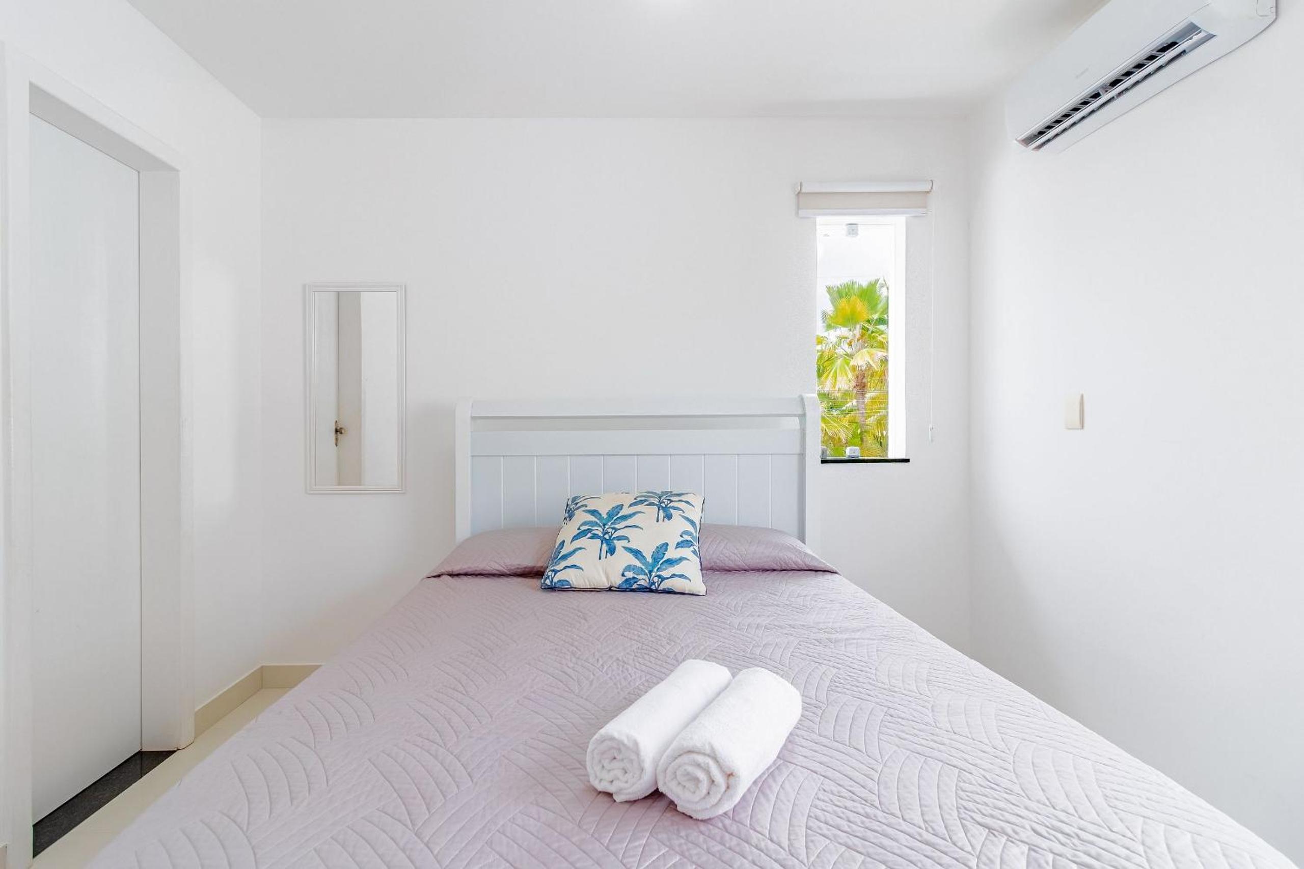 GB07 Great House 4 Suites with Pool in Guarajuba