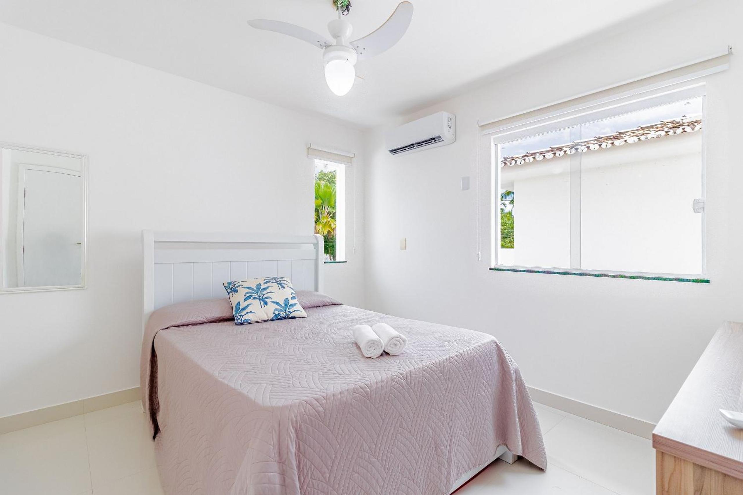 GB07 Great House 4 Suites with Pool in Guarajuba