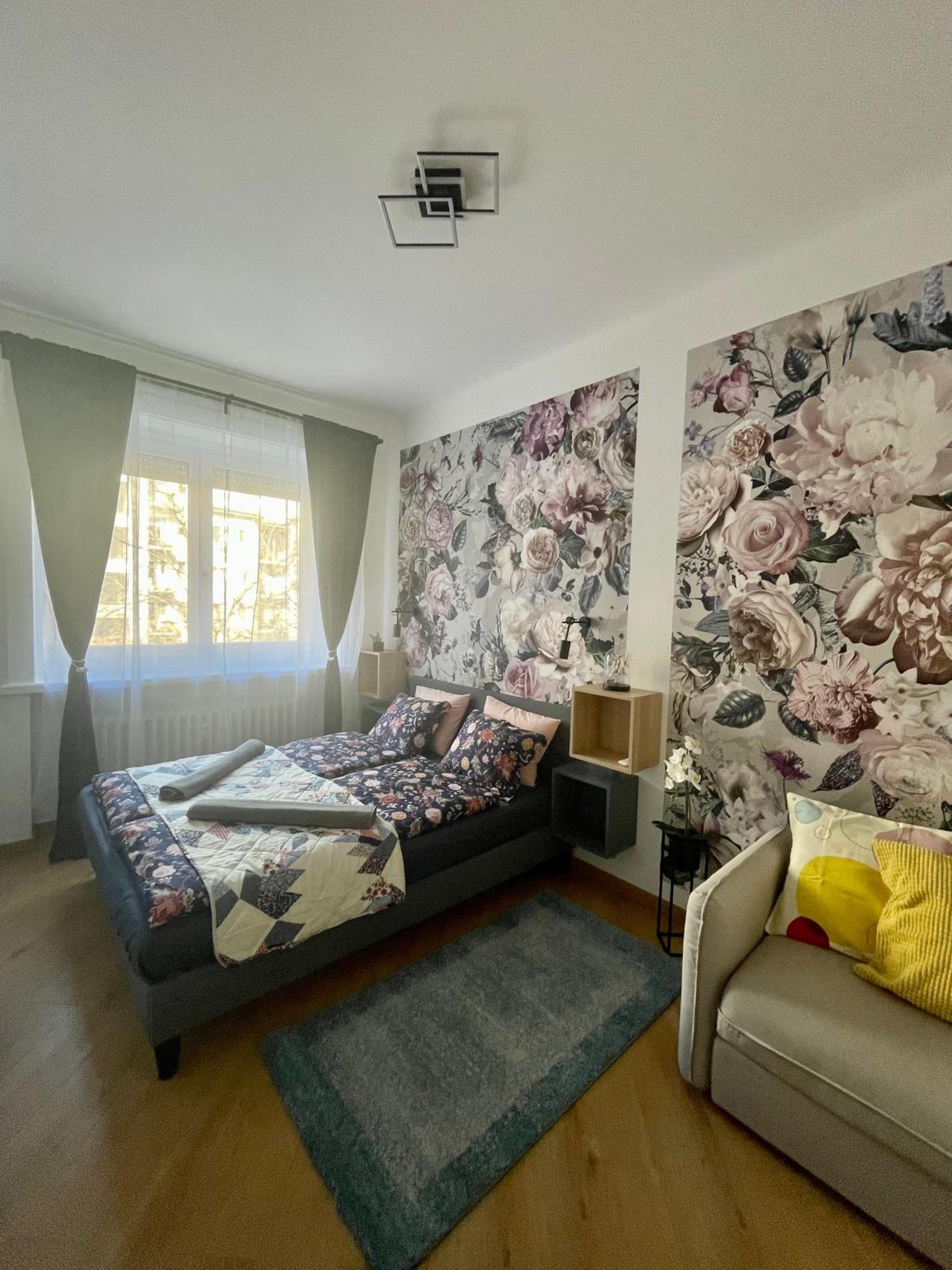 Hollán Residence I 3bdr I 2bathr I freeparking view 2