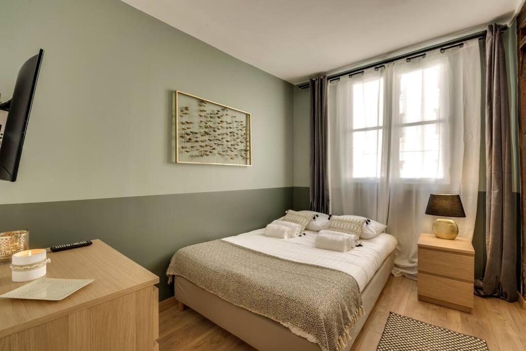 Beautiful Triplex in the Center of Paris