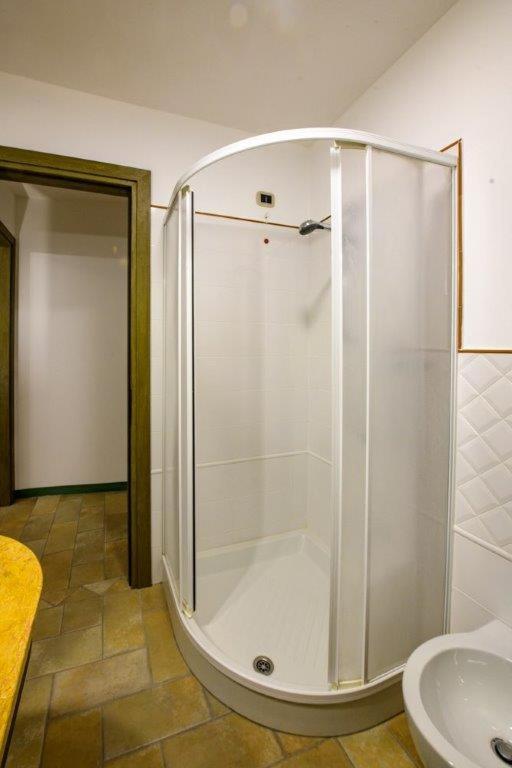 Dal Duca Federico en Mondavio — bathroom