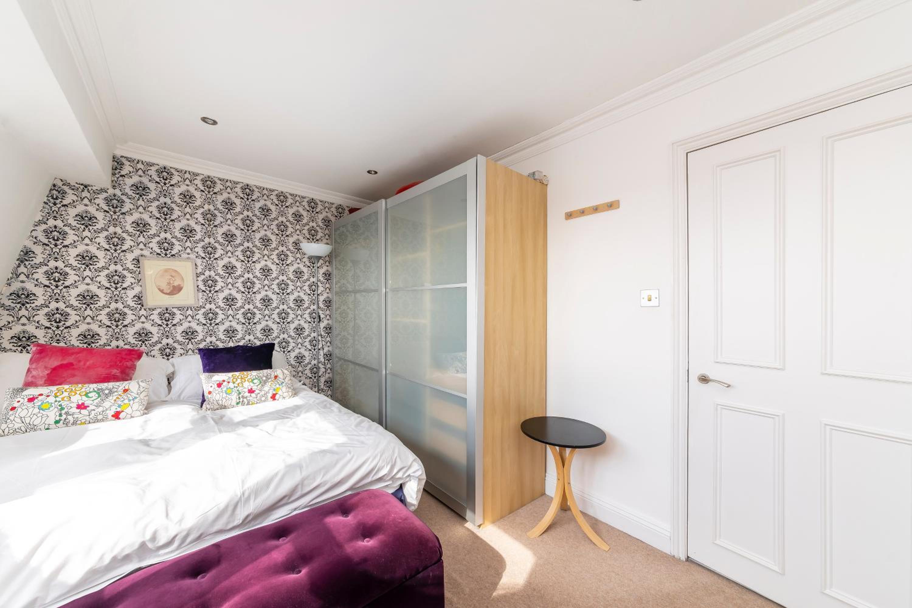 Notting Hill Bohemian Apartment