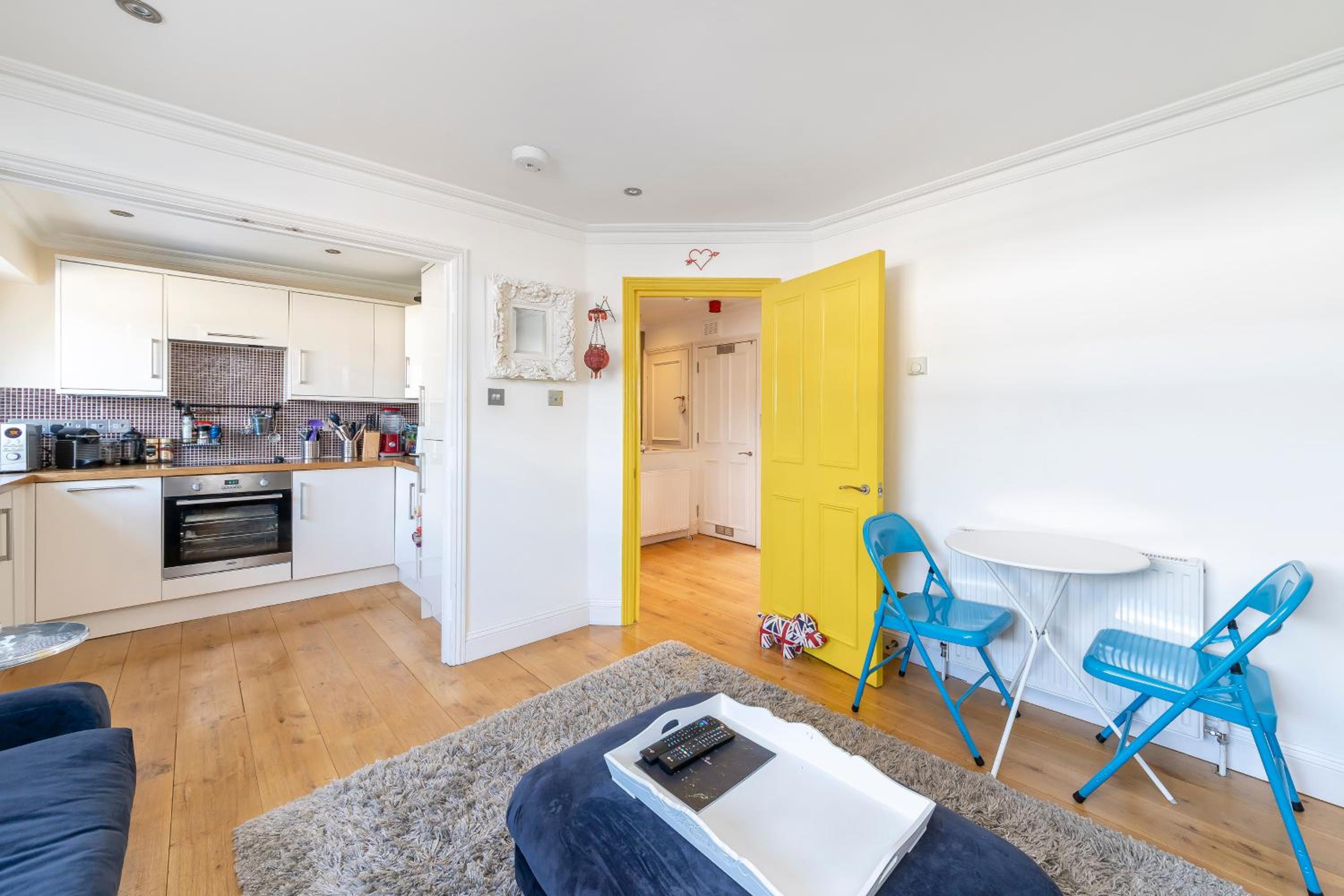 Notting Hill Bohemian Apartment