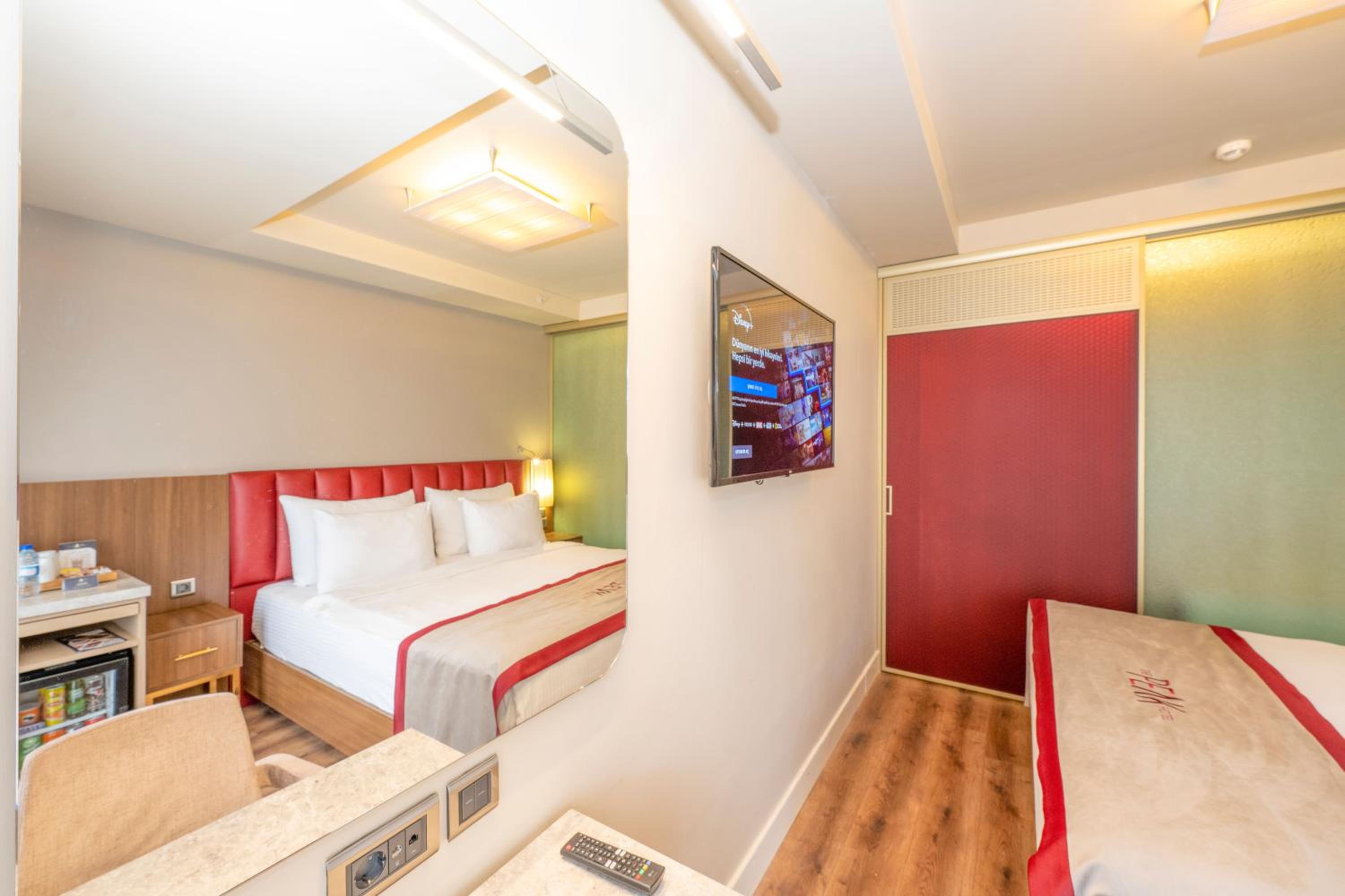 Ramada By Wyndham Istanbul Pera Taksim - Image 110
