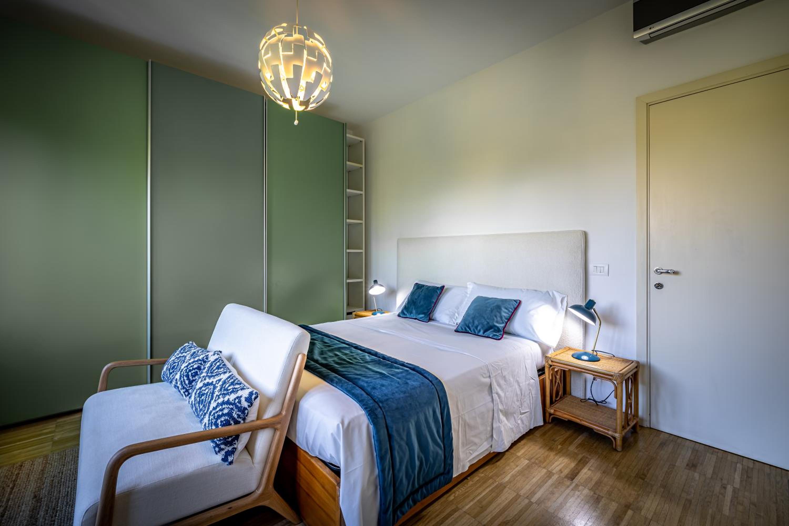 YiD Penthouse on Florence River with parking