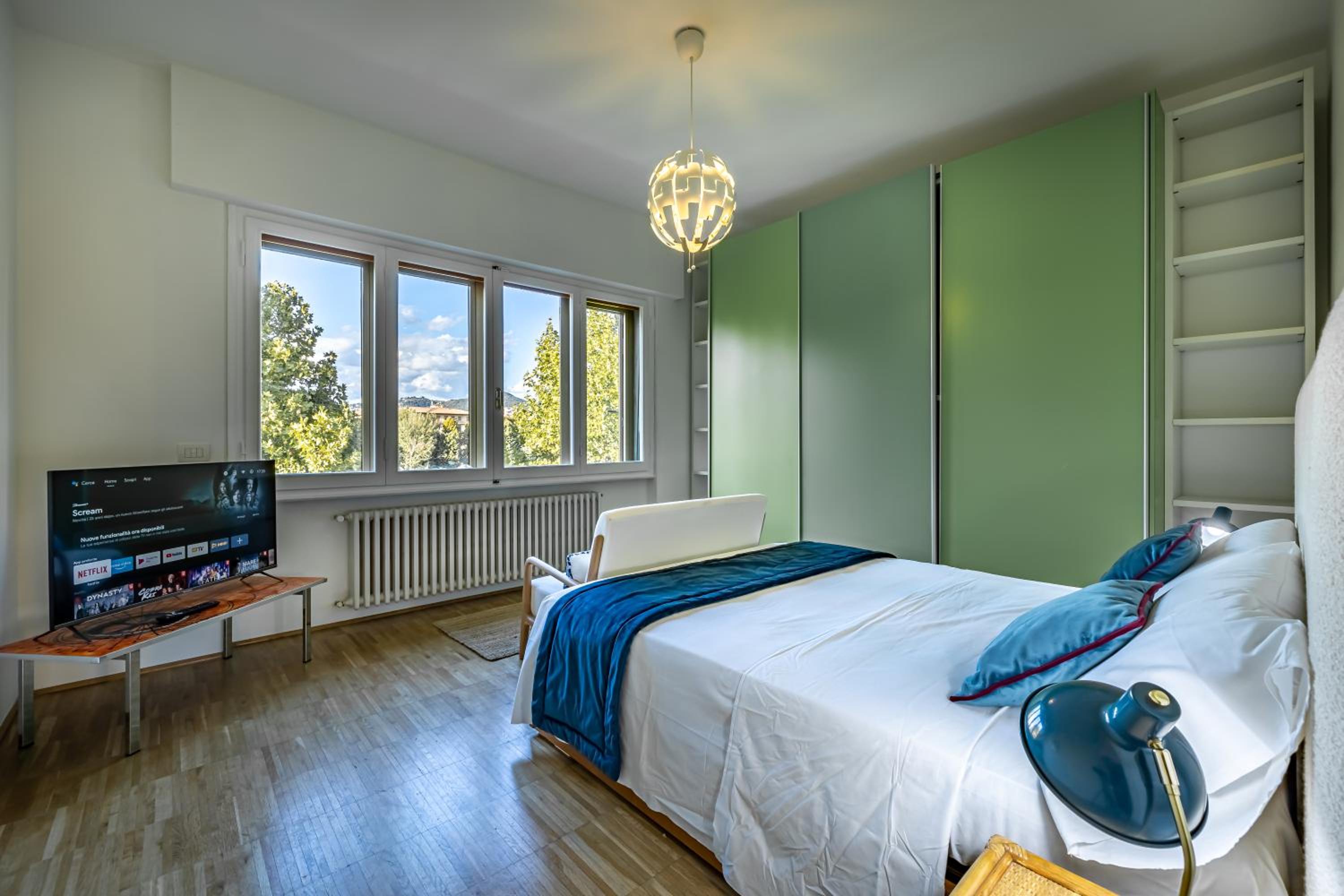 YiD Penthouse on Florence River with parking