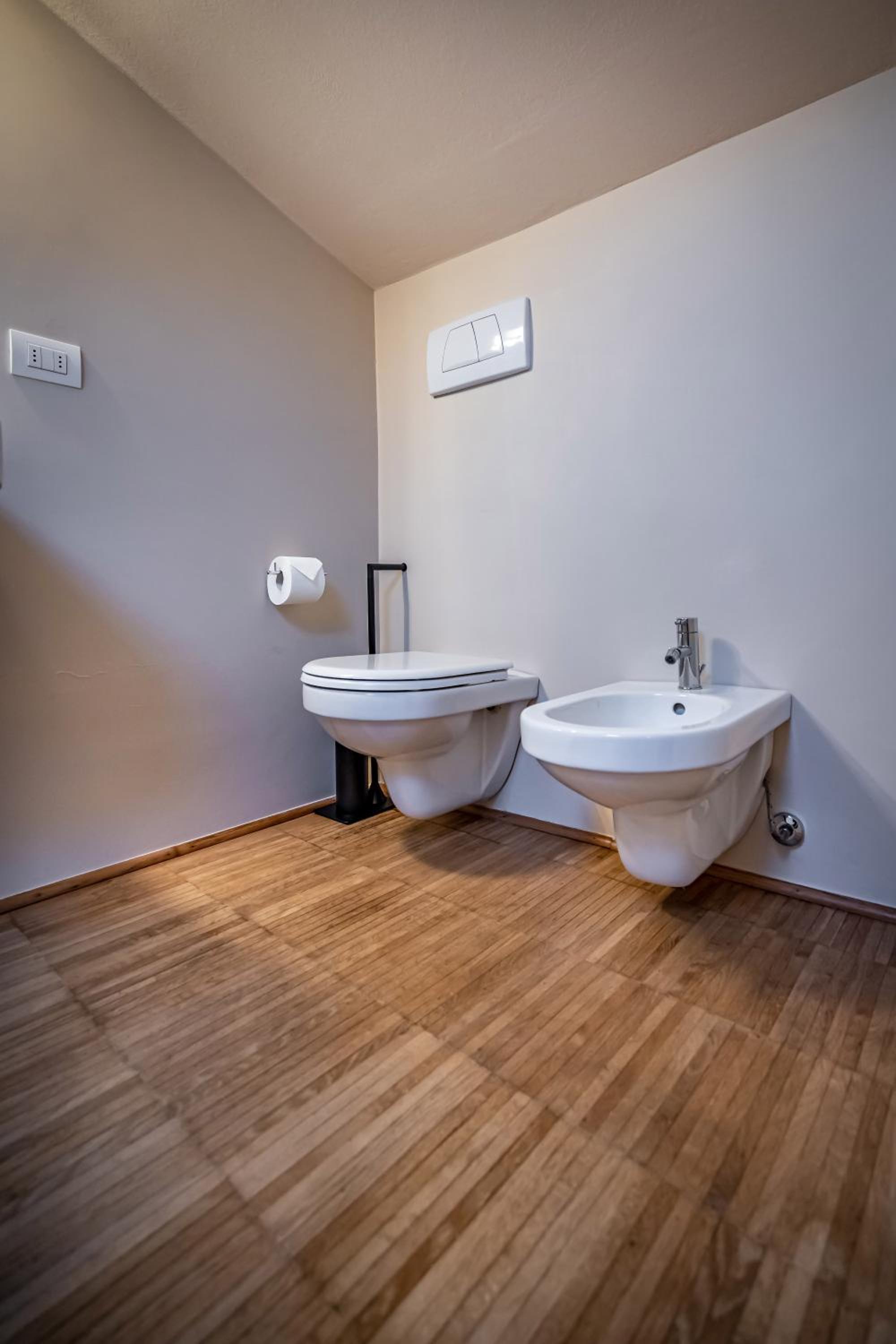 YiD Penthouse on Florence River with parking