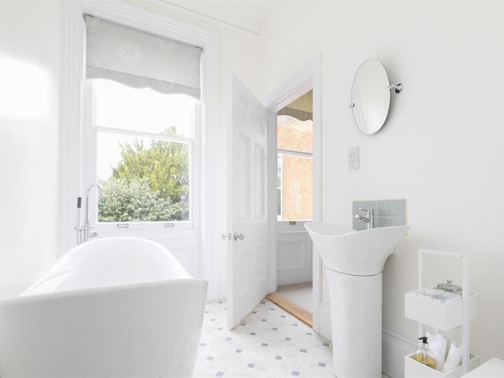 Mount Ephraim B&B view 3