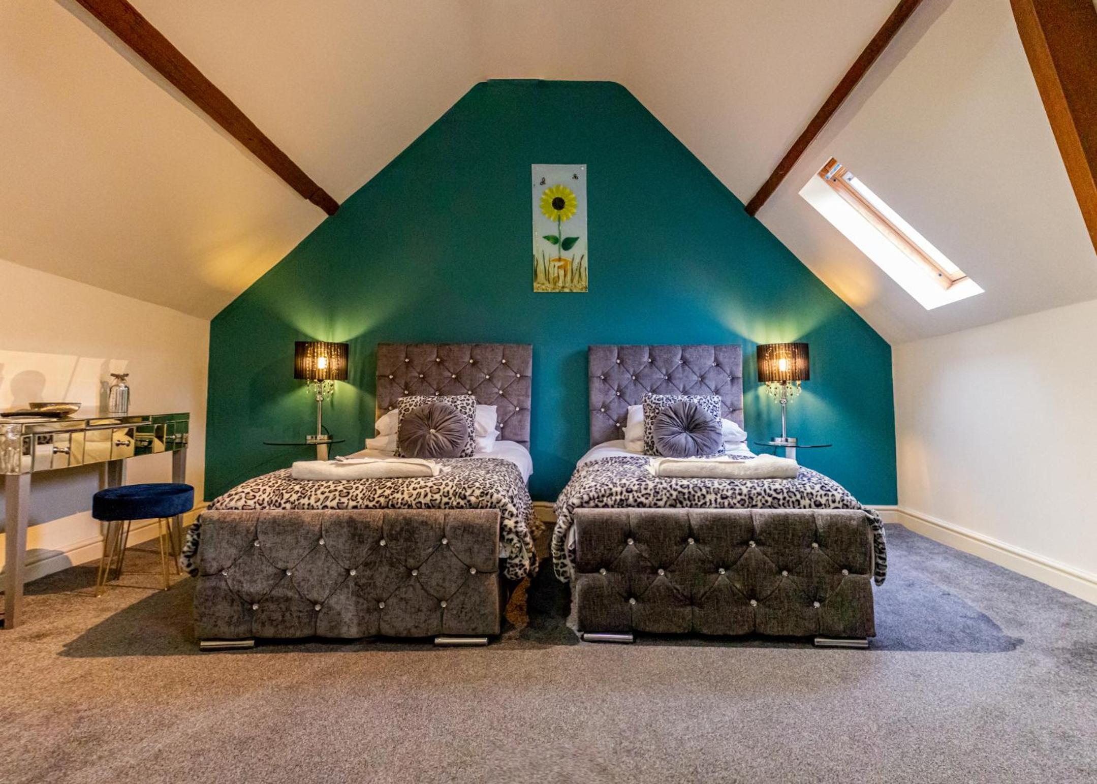 Hills Farm Stays