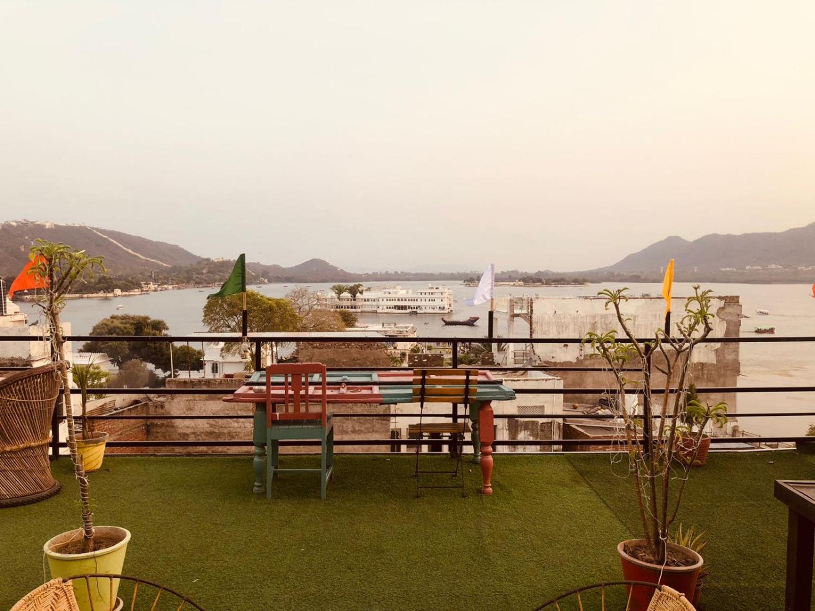 The Hostel Crown view 3