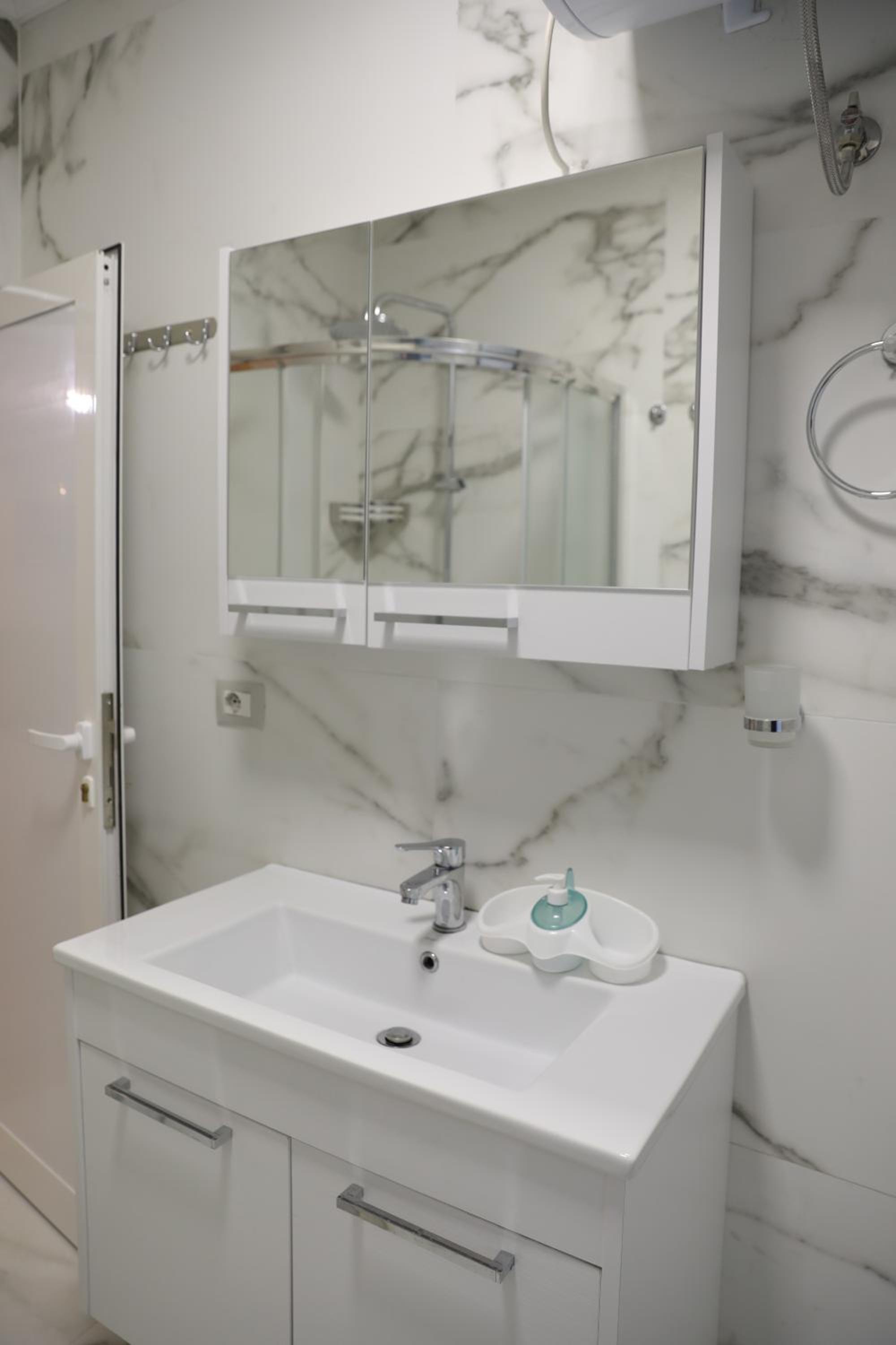 Melinda beach apartment