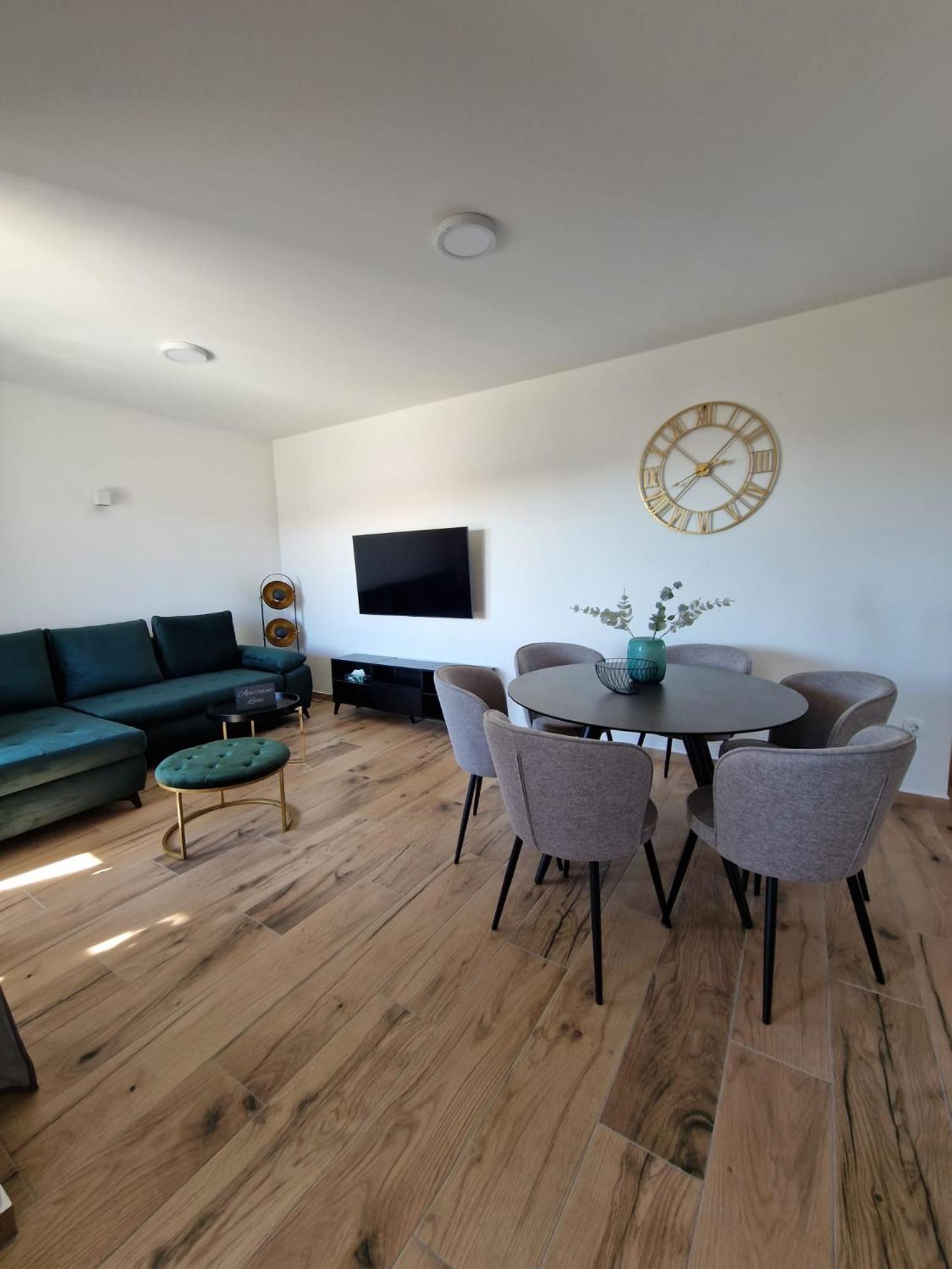 Apartment Luka