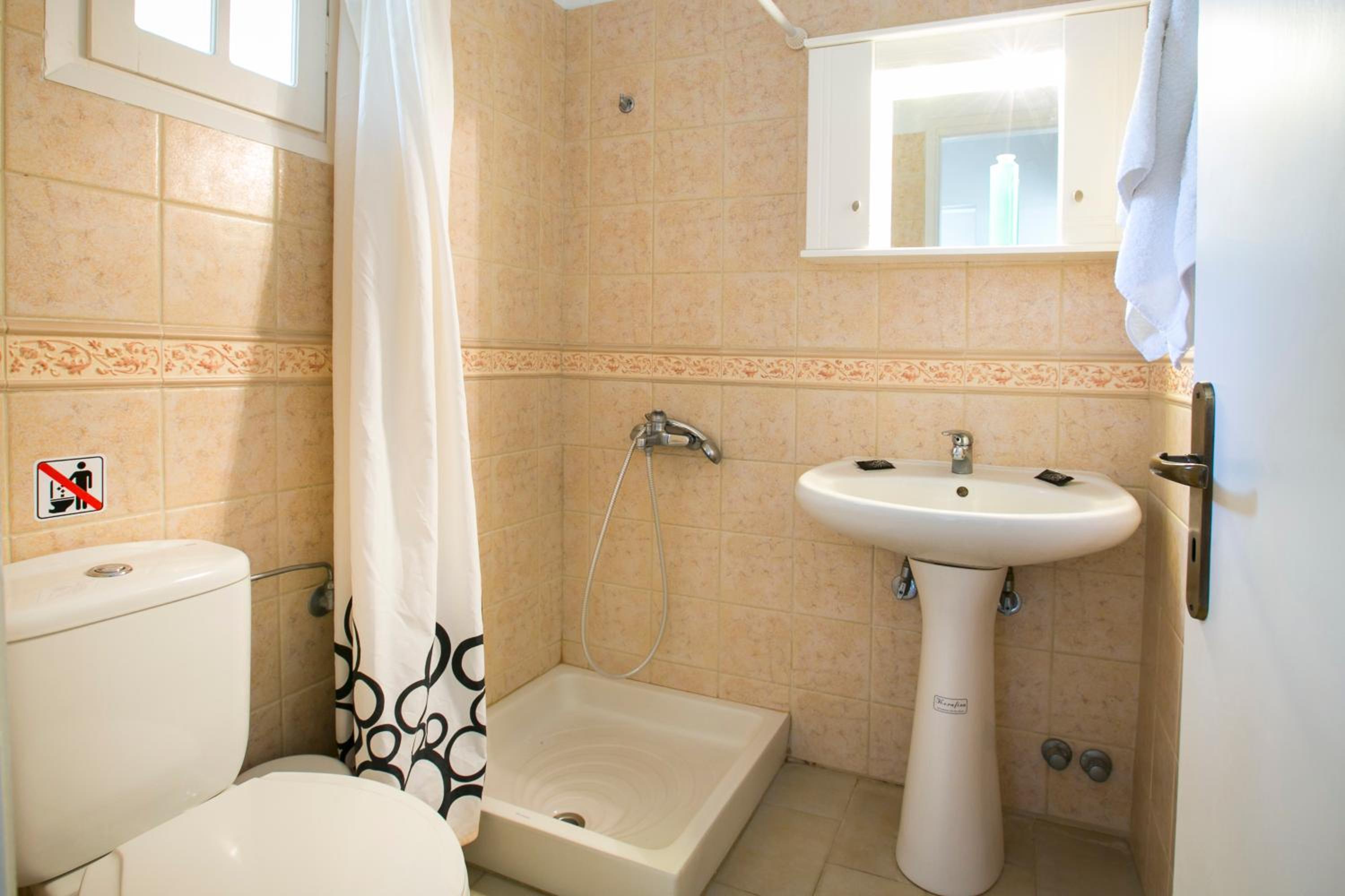 Irena Studios & Apartments