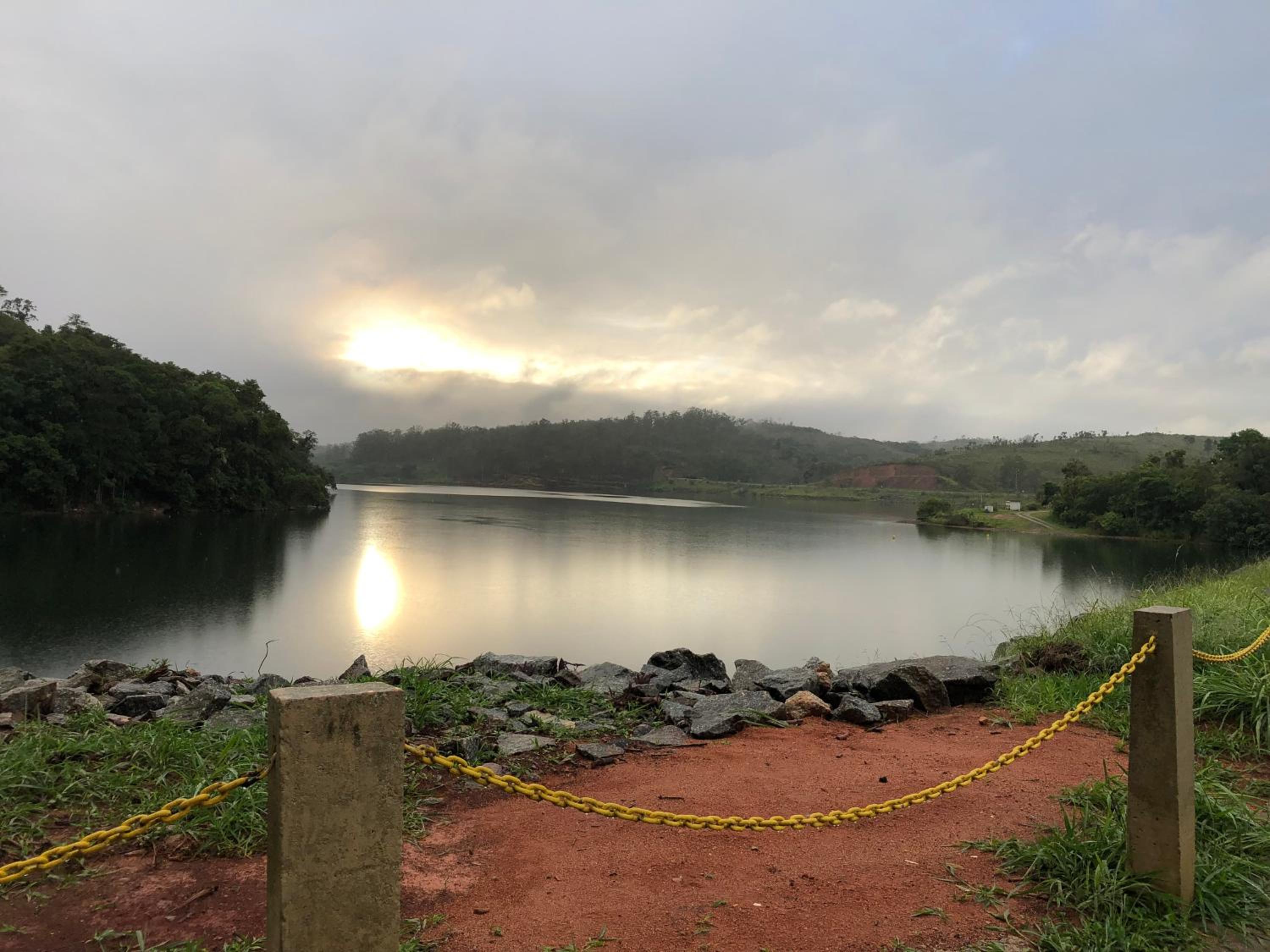 Chacara pé na agua represa de Mairiporã