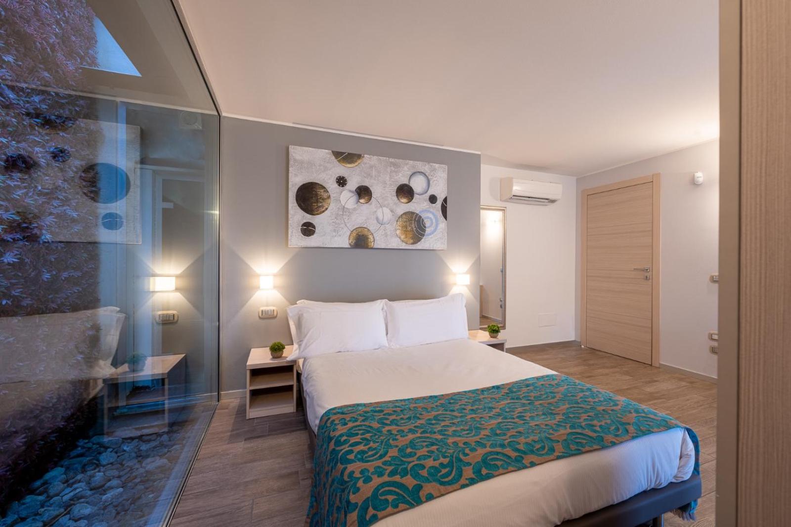 Villa Costanza- private heated pool, steam room & sauna - Bellagio Village Residence view 4