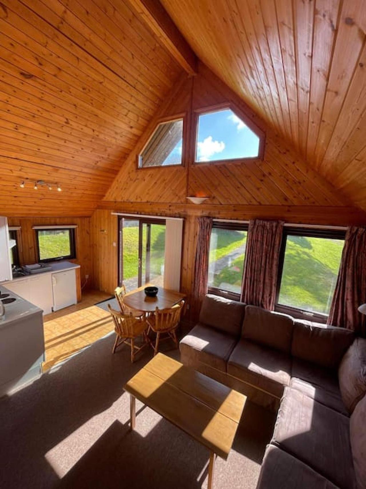 3 Bedroom Lodge Lanteglos 21 view 2