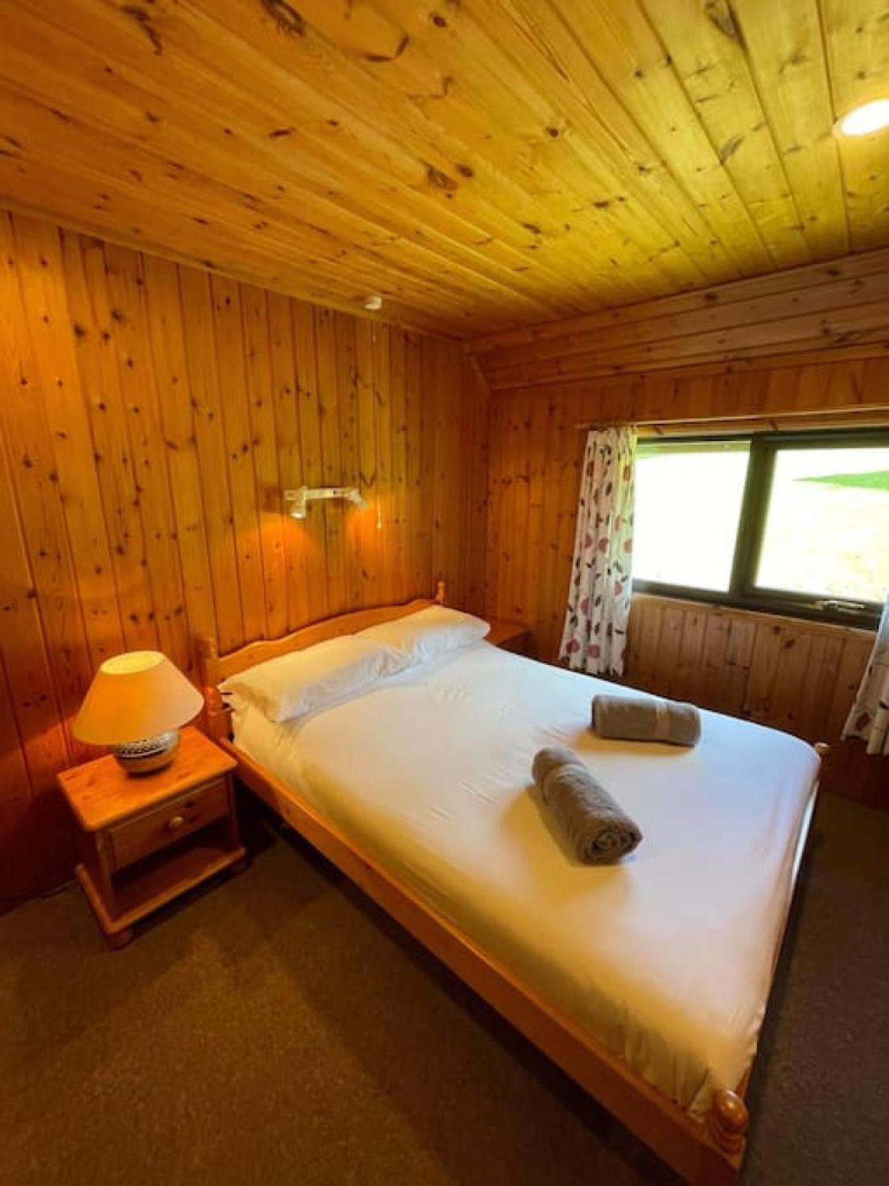 3 Bedroom Lodge Lanteglos 21 view 4