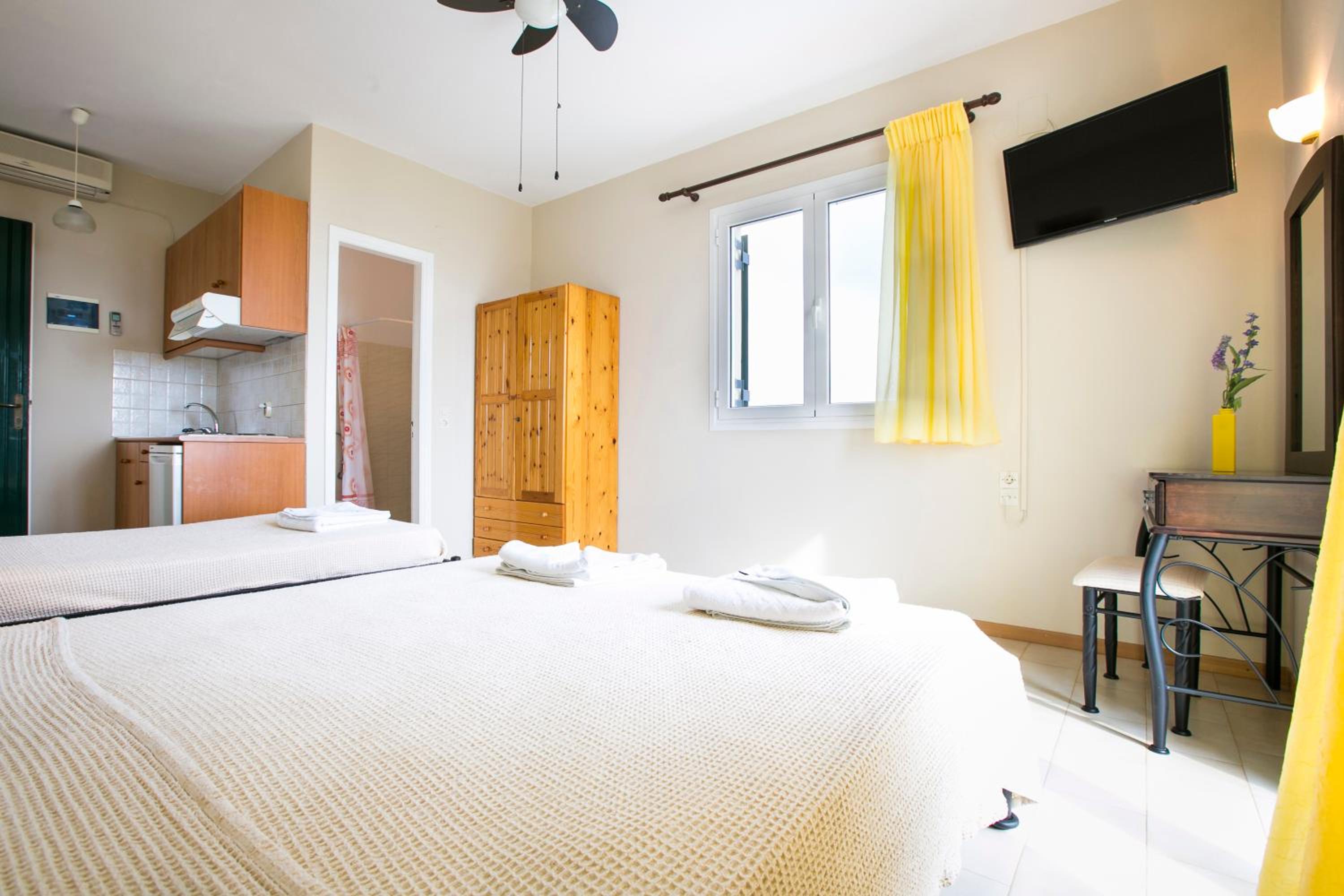 Irena Studios & Apartments