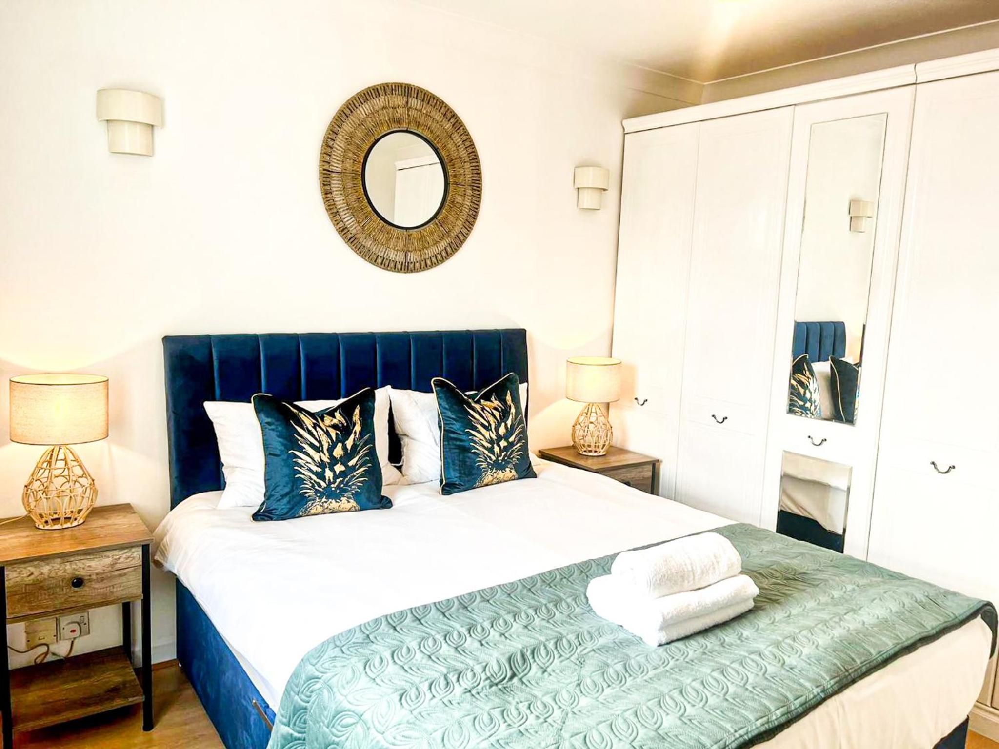 FLASH SALE Free Parking I Next to Brighton Beach I 2 Bedroom Mews House