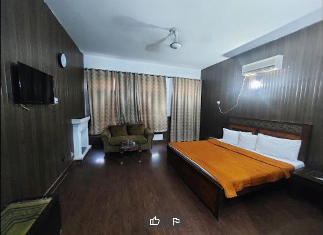 Mulberry Guest House F-11 view 5