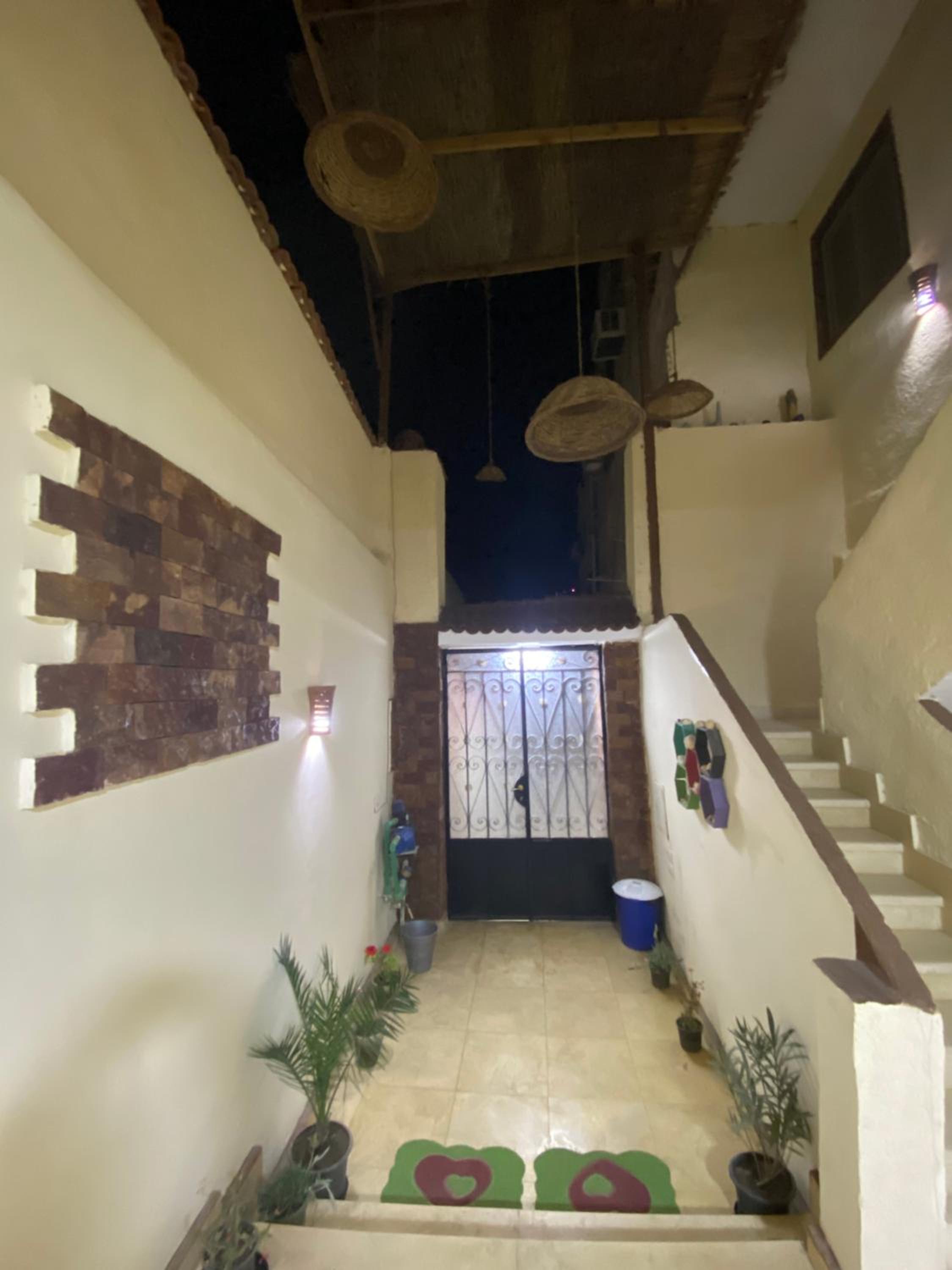 Pyramids Lounge Guest House