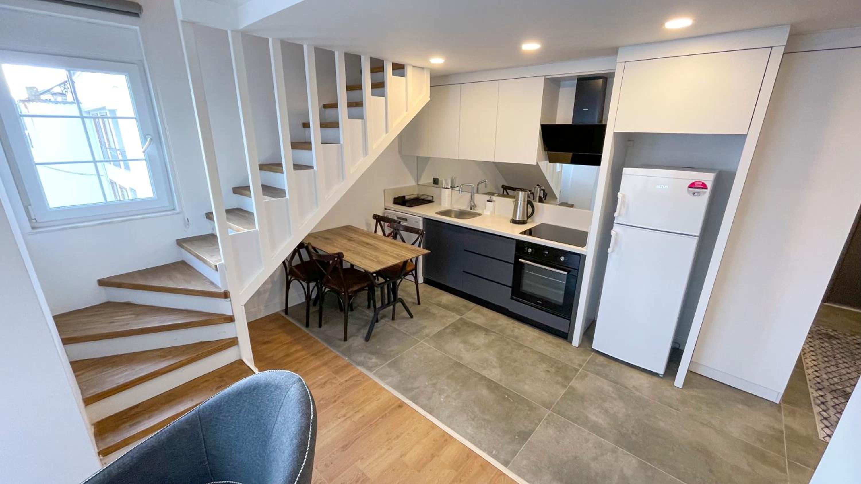 A old town - Image 6