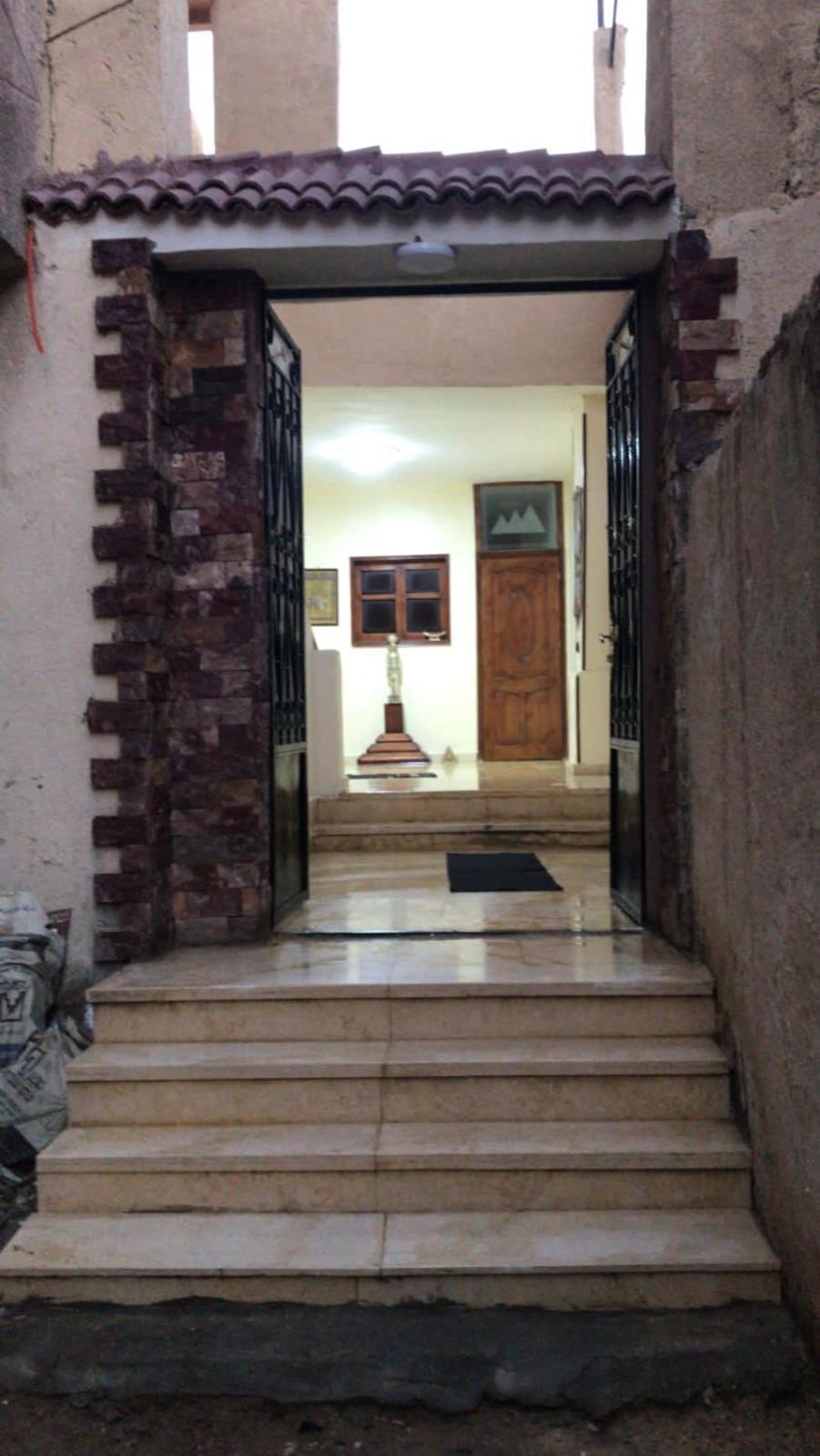 Pyramids Lounge Guest House