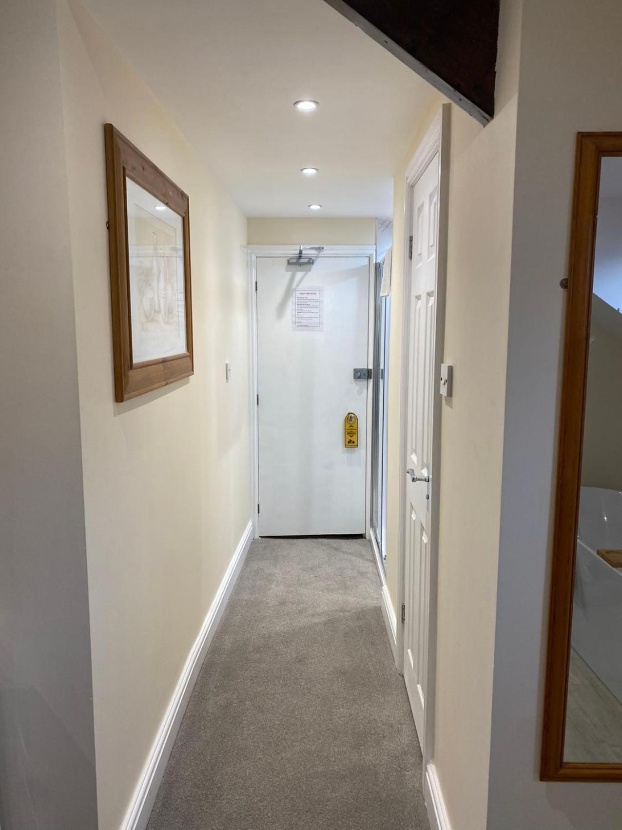 The Cottage - Room Only