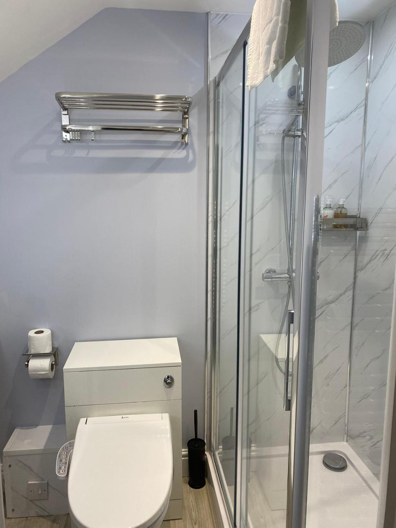 The Cottage - Room Only