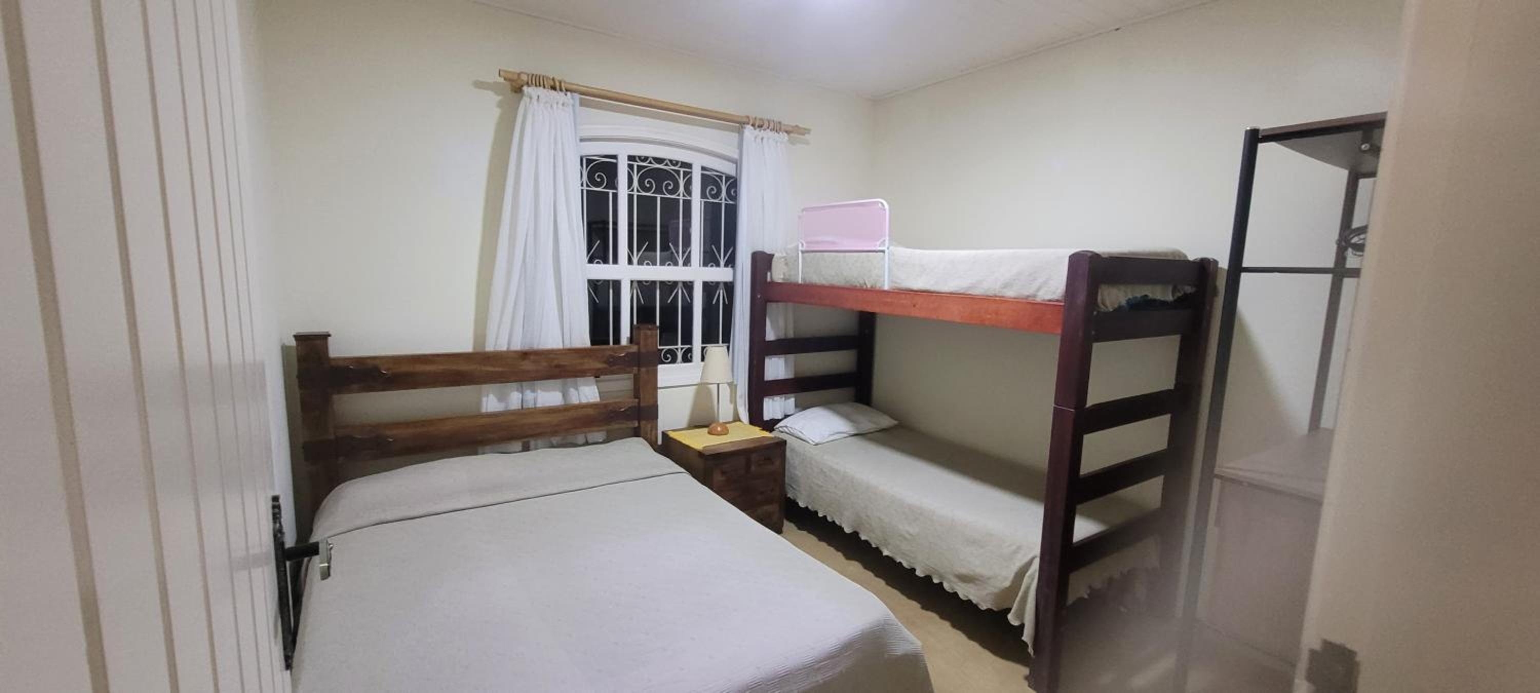 Lugar tranquilo, ideal para a família, 3km capivar