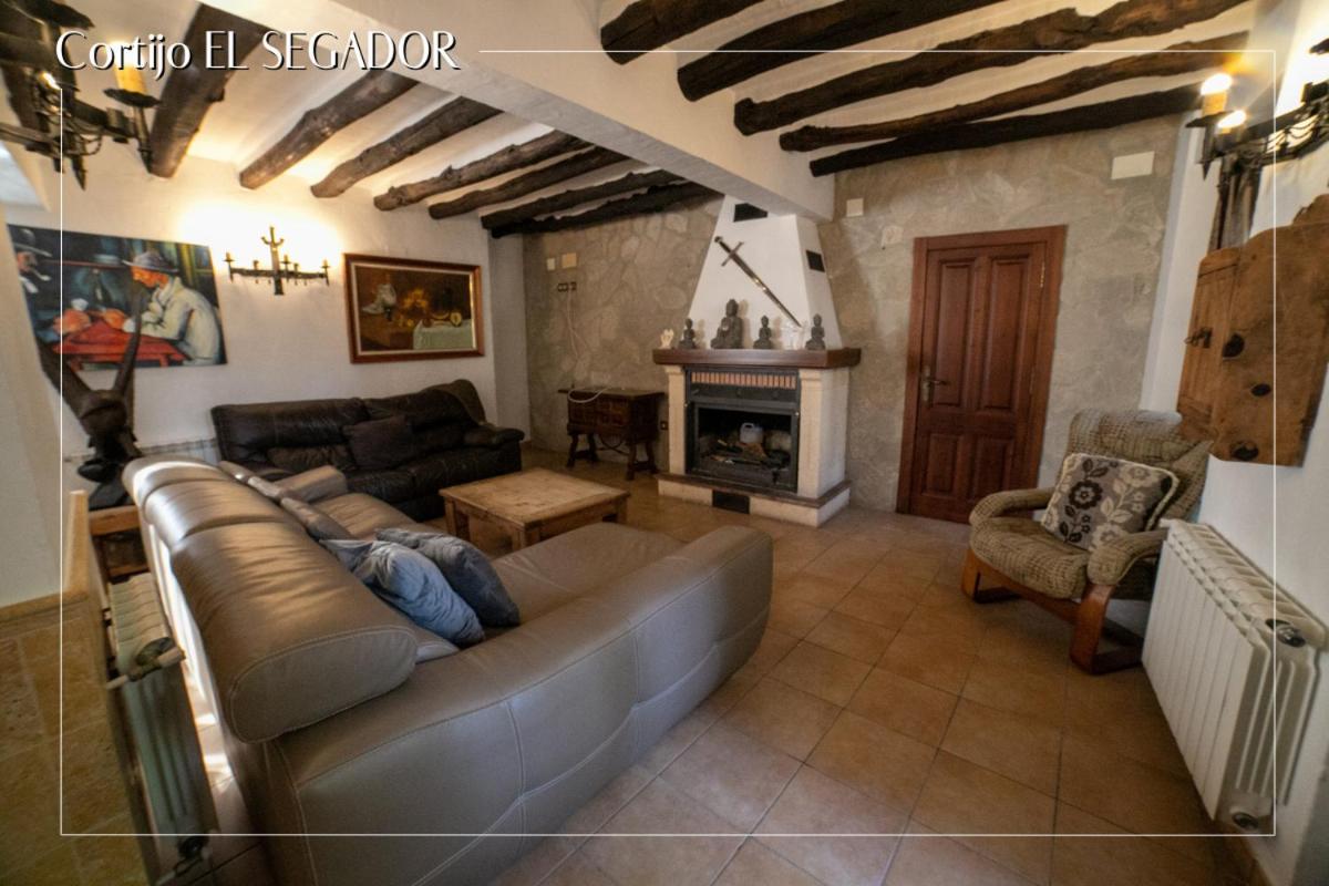 Cortijo El Segador y El Capricho