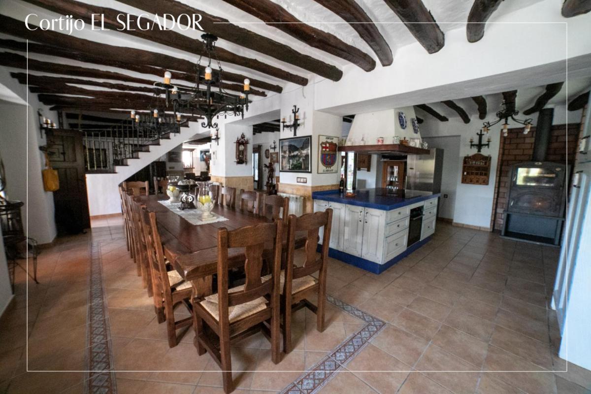 Cortijo El Segador y El Capricho