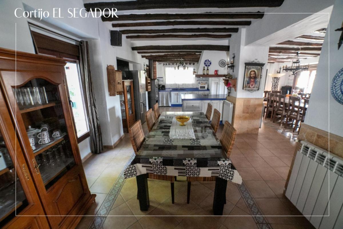 Cortijo El Segador y El Capricho