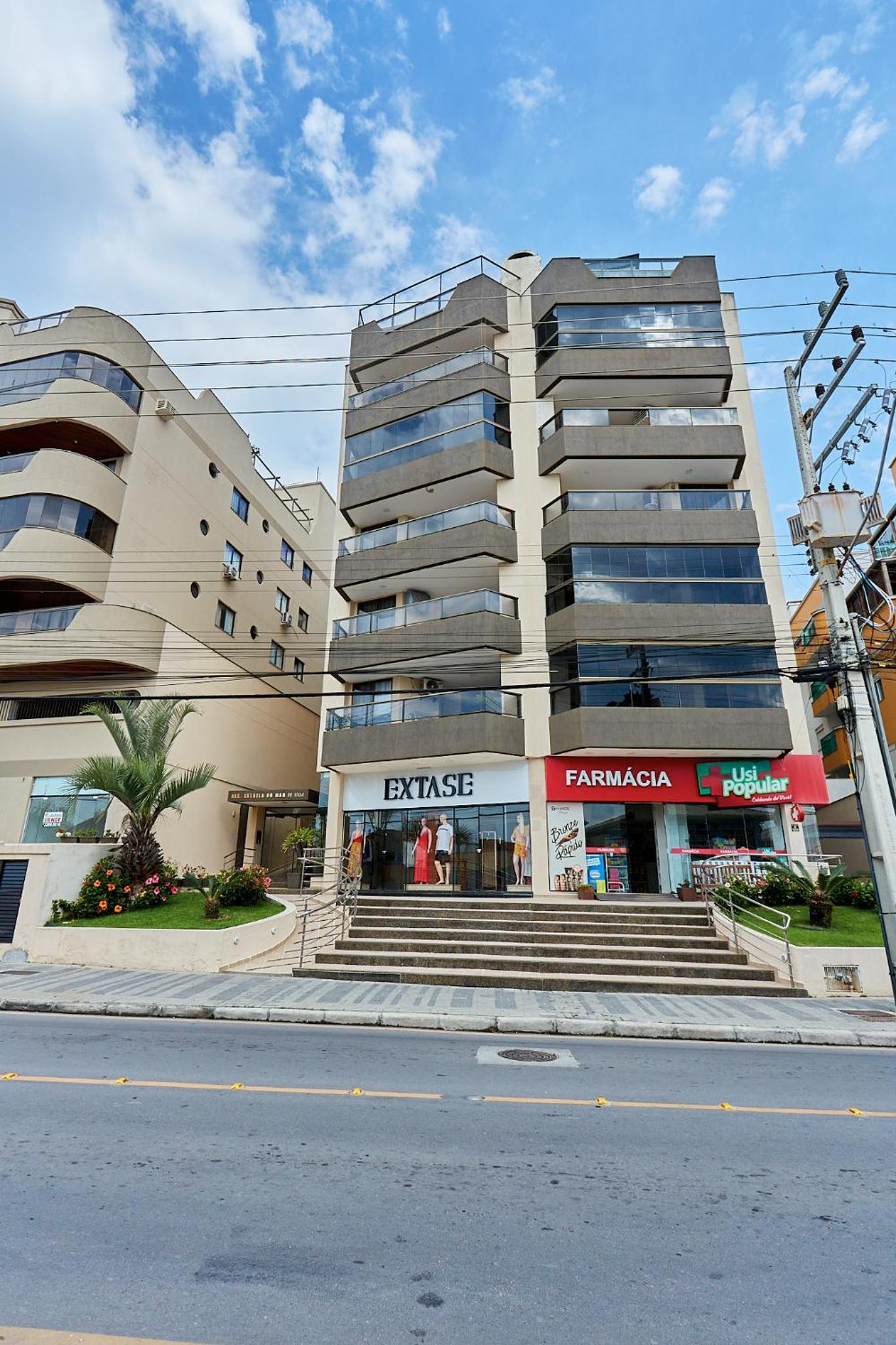844 Apto sobre Avenida Bombinhas