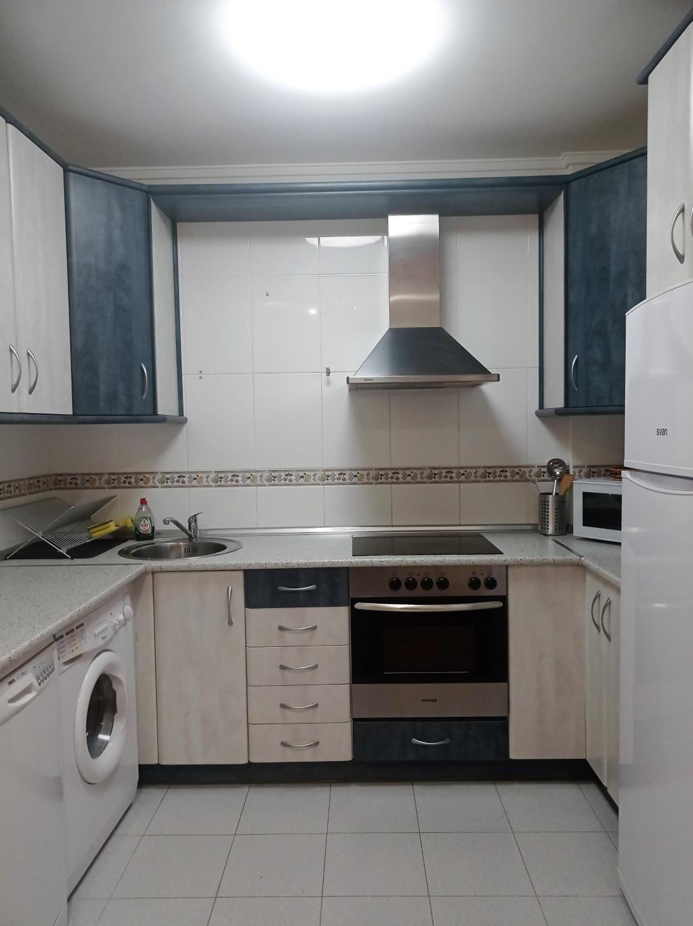 VILLA CARMEN. coqueto apartamento con piscina y garaje