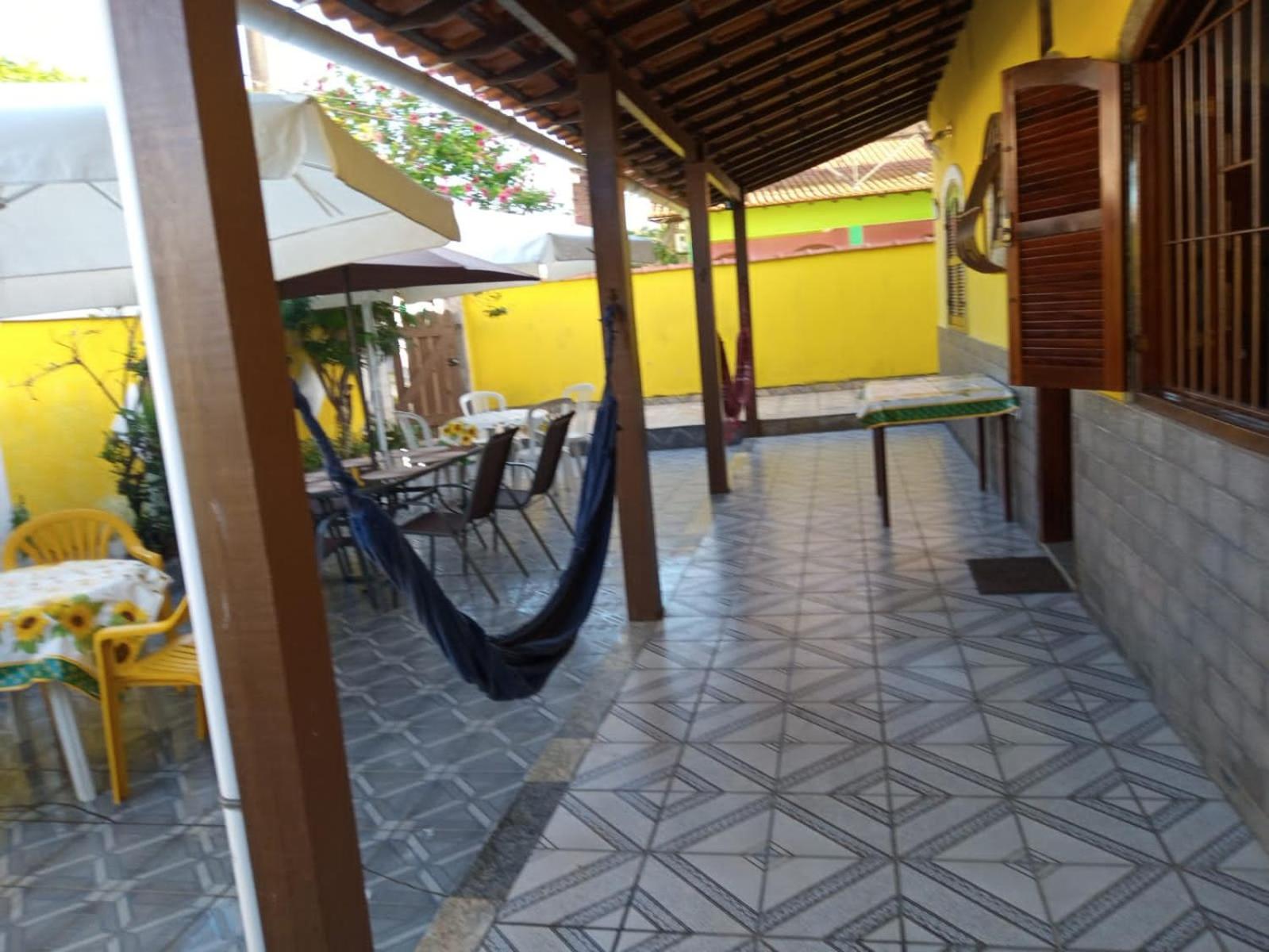 Saquarema - Casa Amarela ! Entre a praia e a Lagoa !