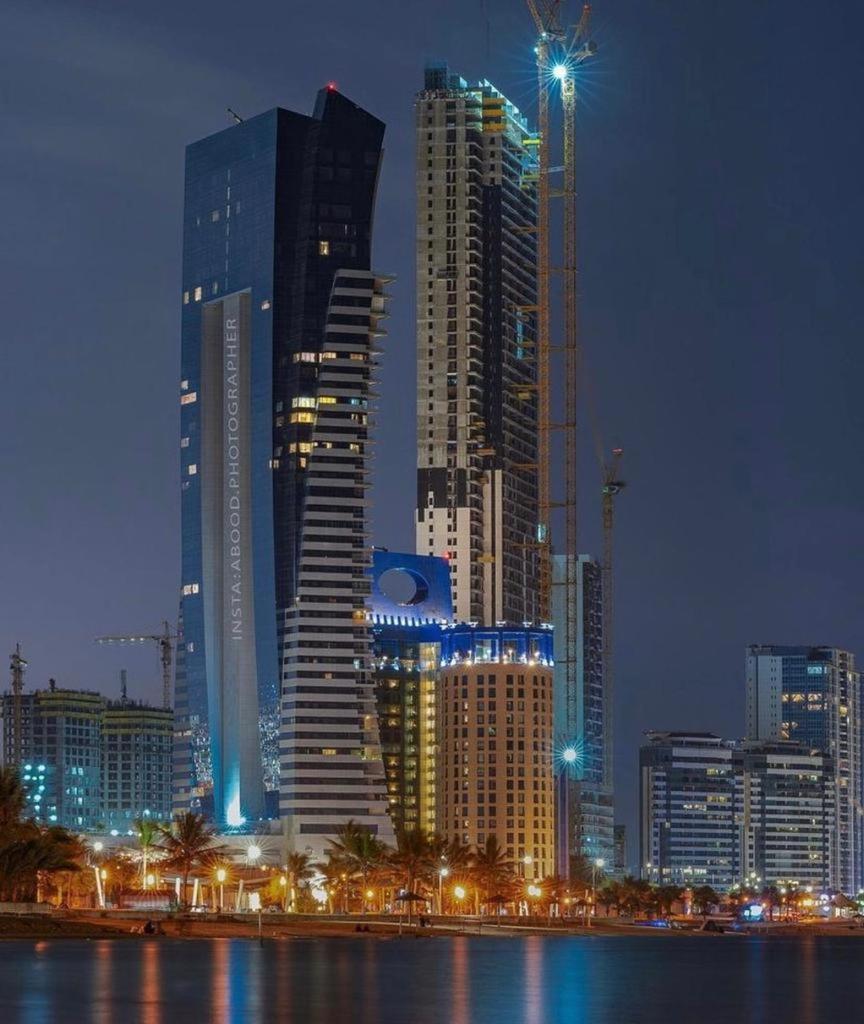 Hotel Damac Al Jawharah Tower Apartments - Image 1