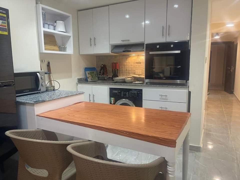 One bedroom apartment at marina city portghalib
