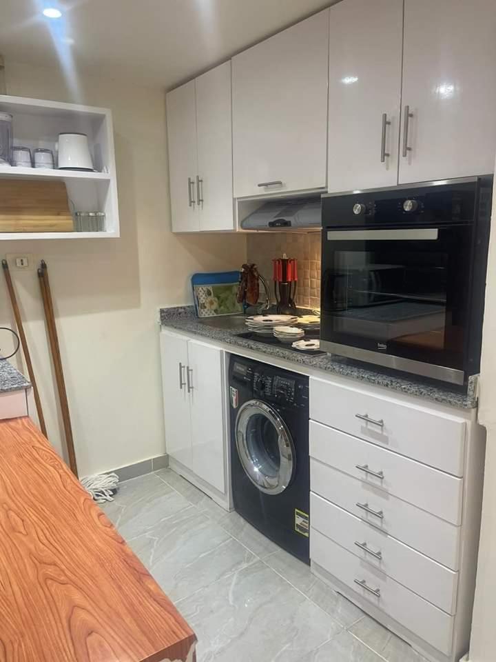 One bedroom apartment at marina city portghalib