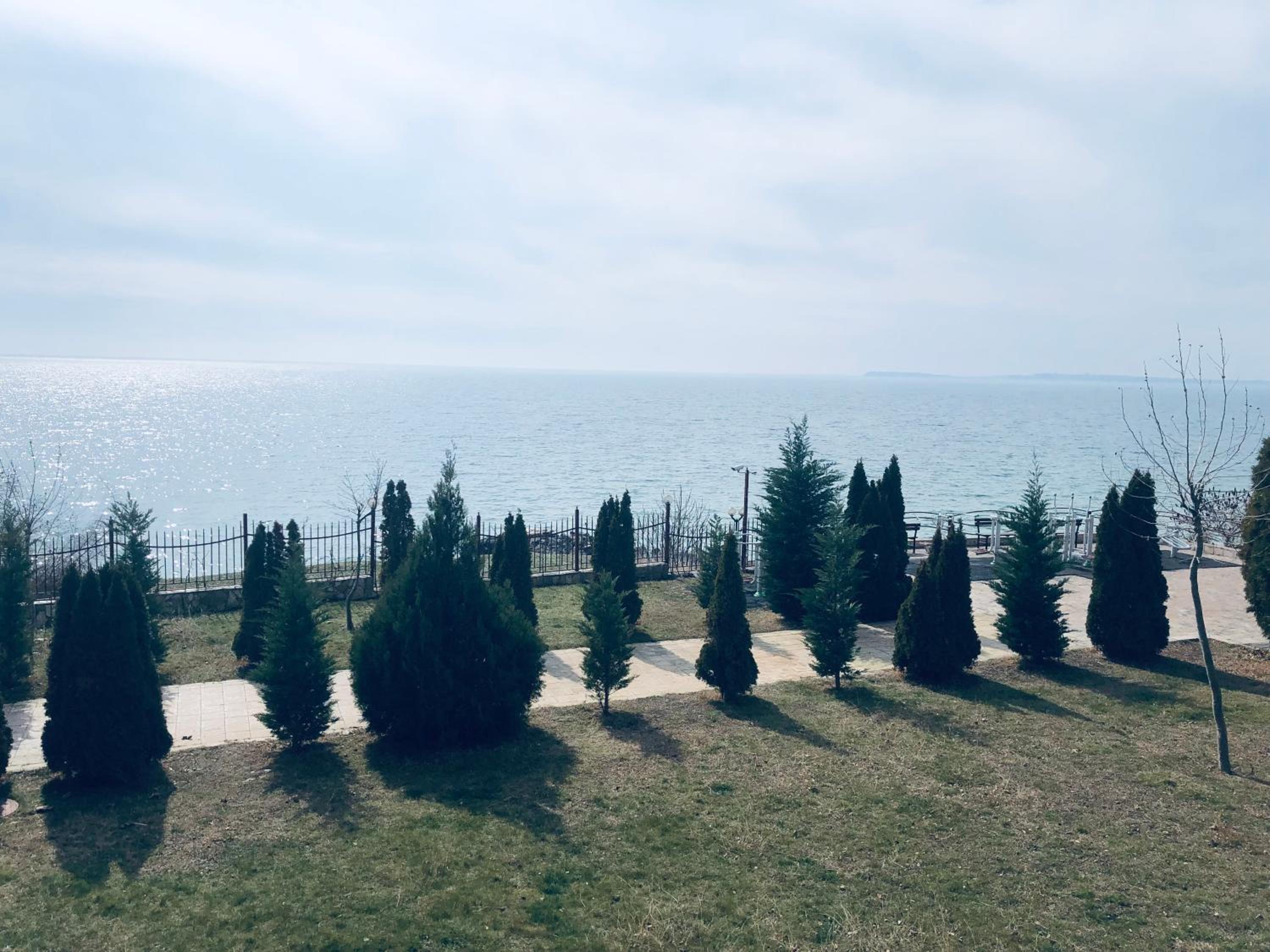 Beautiful apartment right by the sea, Sveti Vlas