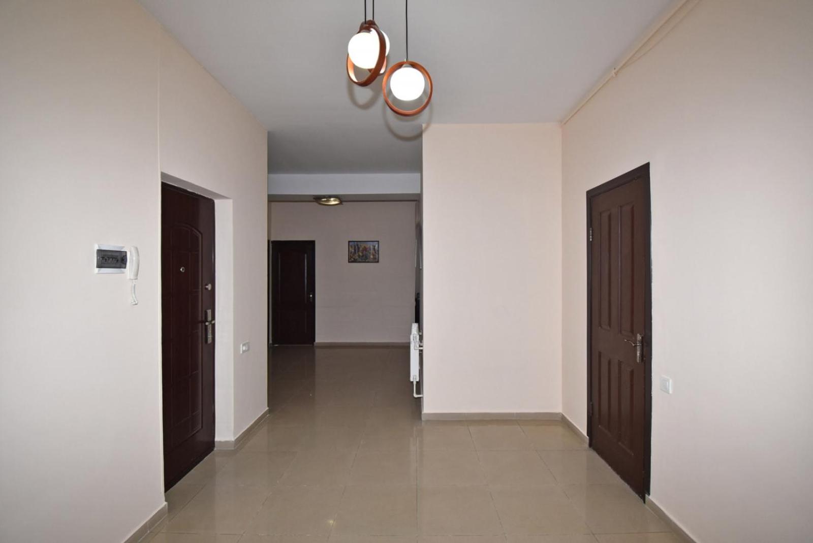 7/1 Nalbandyan Street, Three Bedrooms Apartment