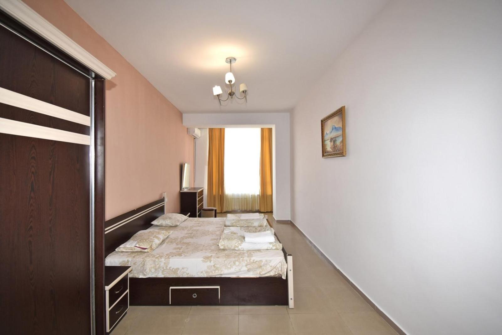 7/1 Nalbandyan Street, Three Bedrooms Apartment