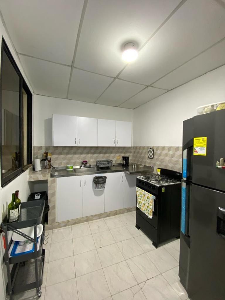 Habitación cerca al aeropuerto 3